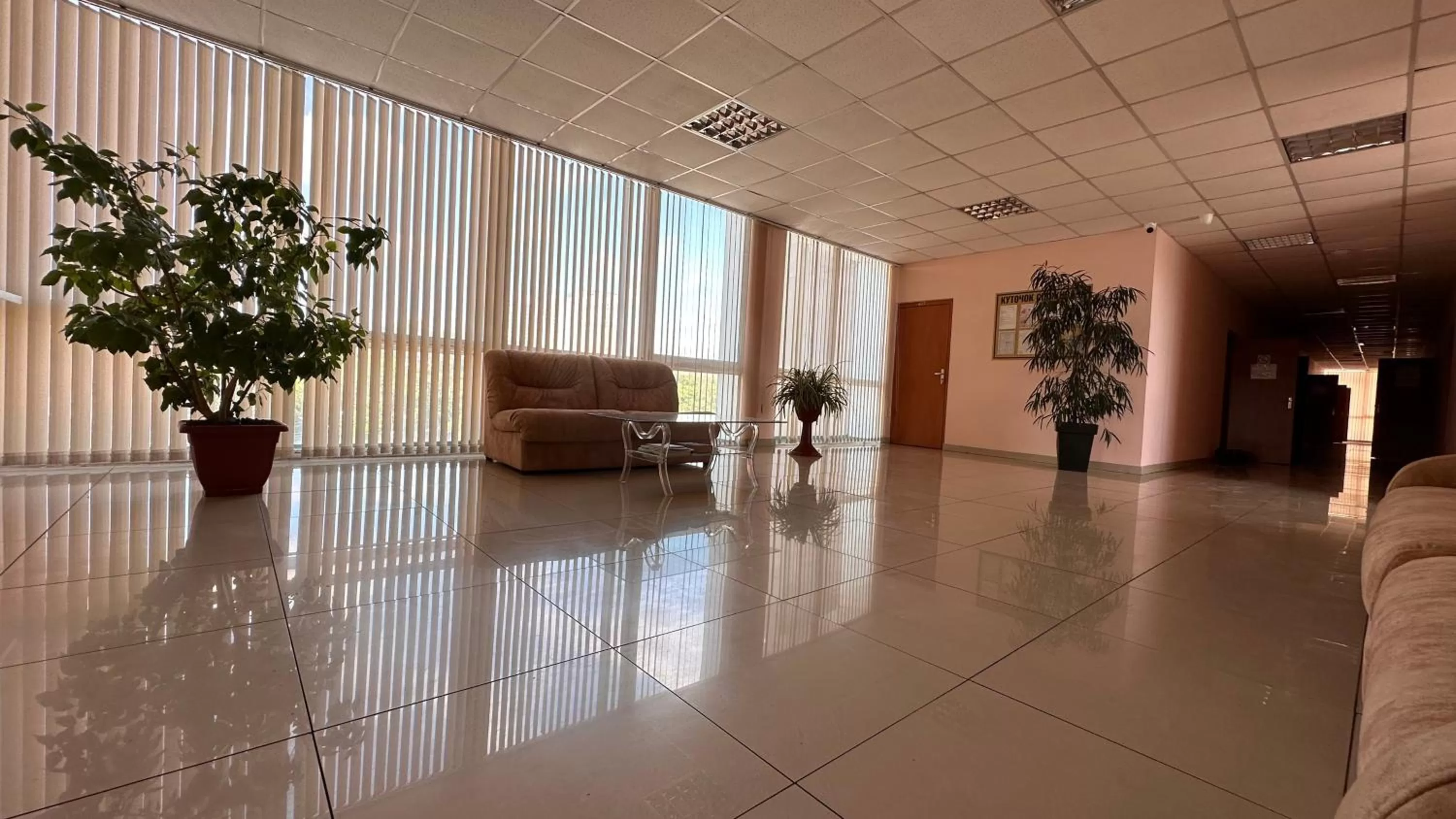 Seating area, Lobby/Reception in Blaz