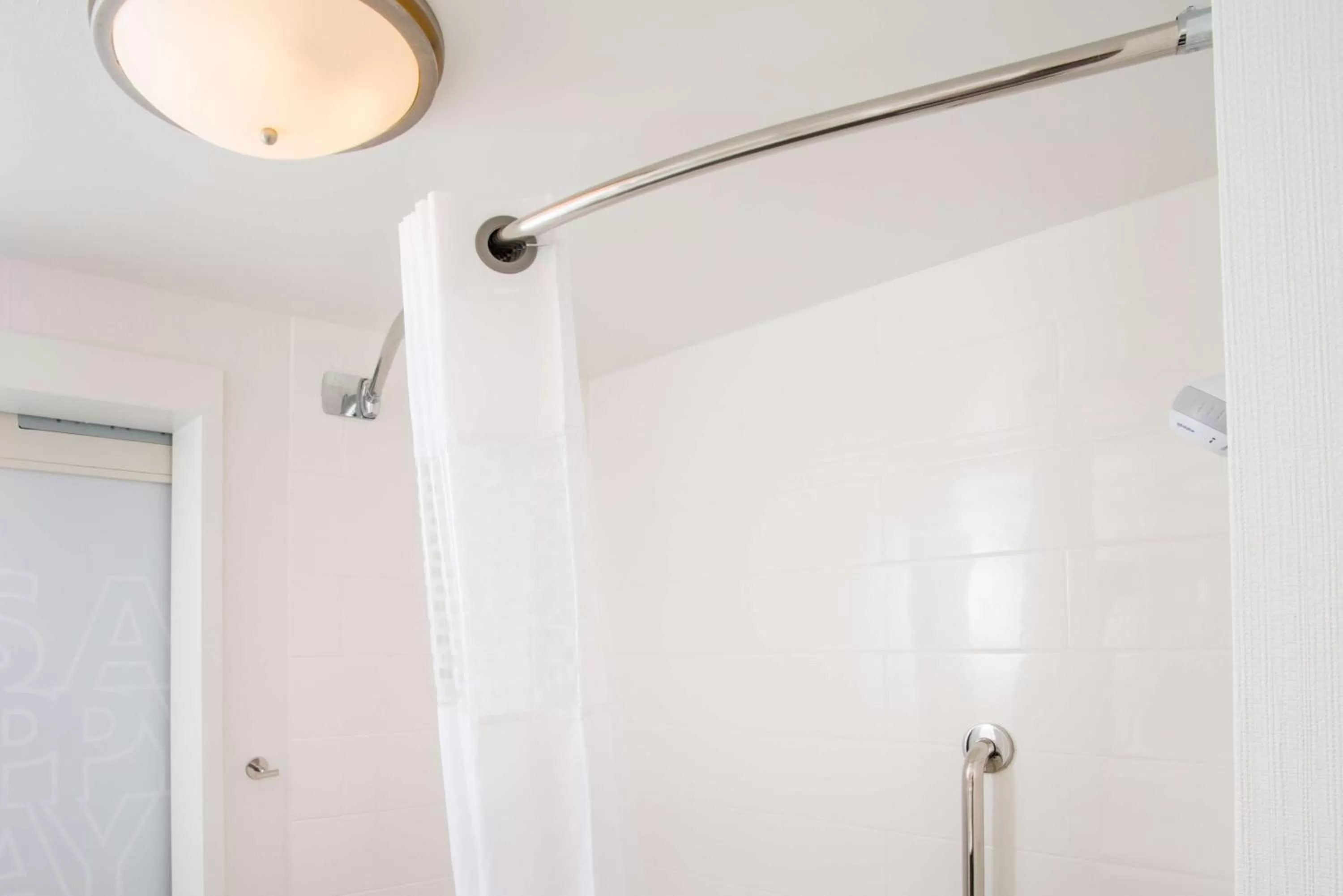 Bathroom in Hampton Inn Joplin