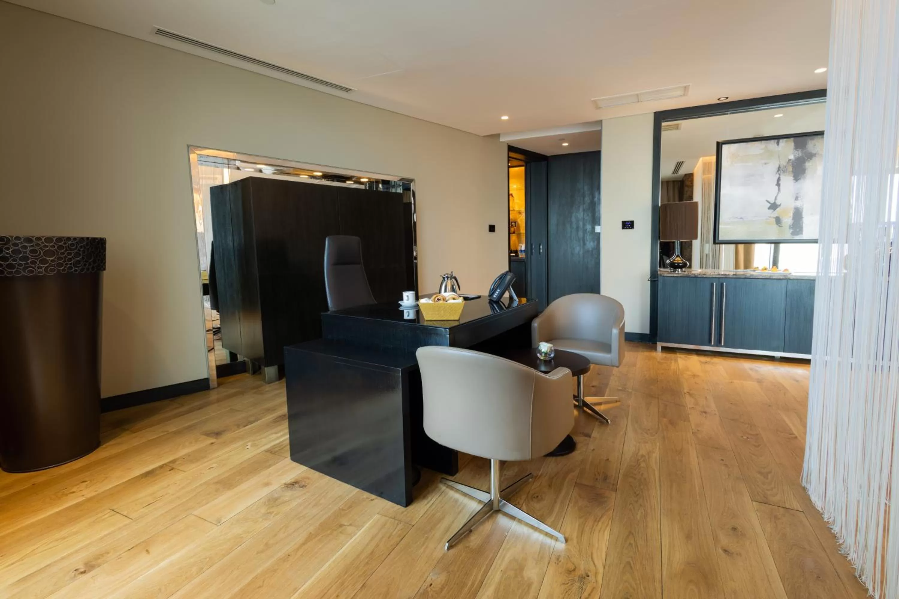 Business facilities in Amman Rotana