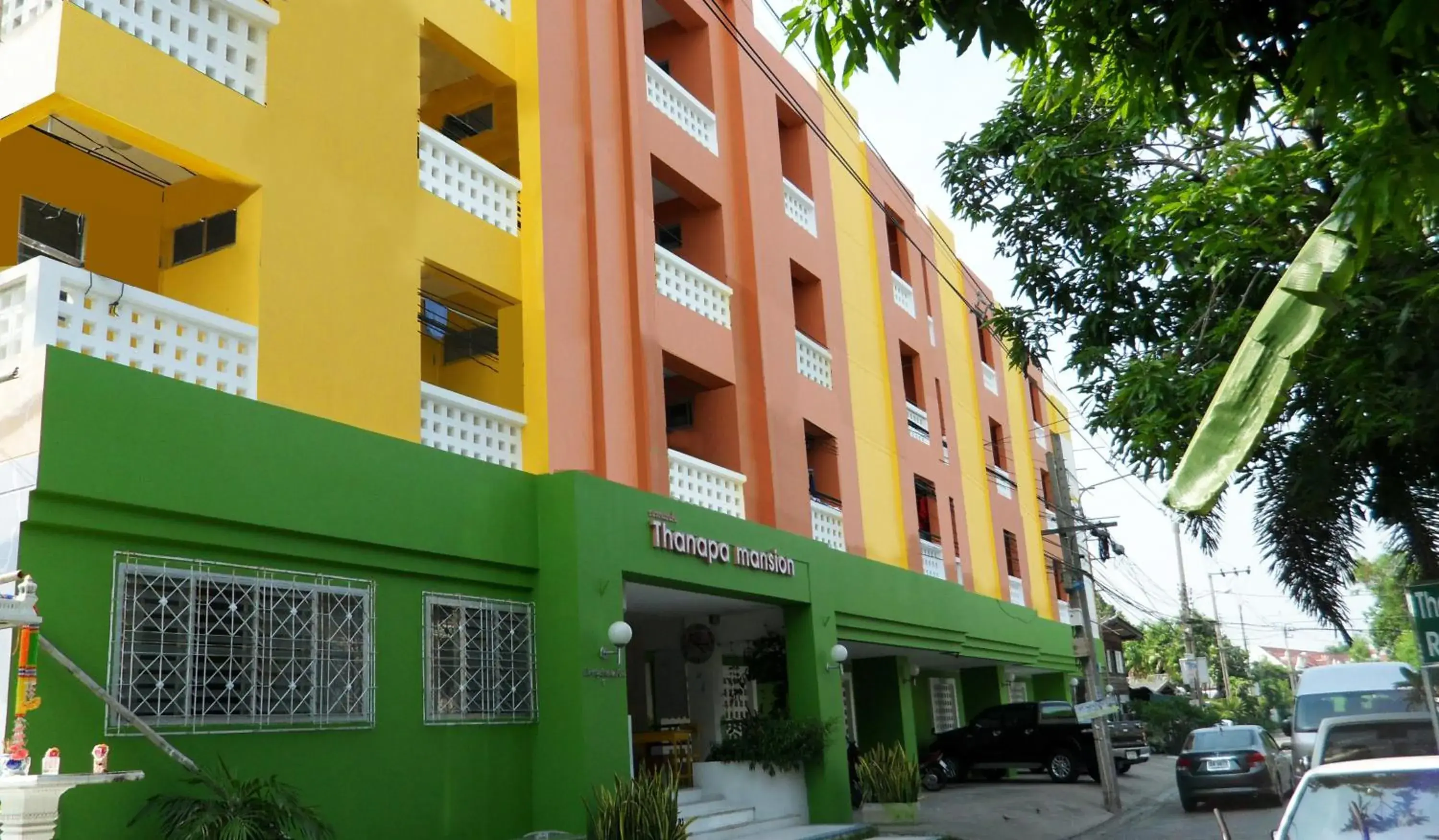 Facade/entrance, Property Building in Thanapa Mansion (Donmuang Airport) Facade/entrance, Property Building in Thanapa Mansion (Donmuang Airport)