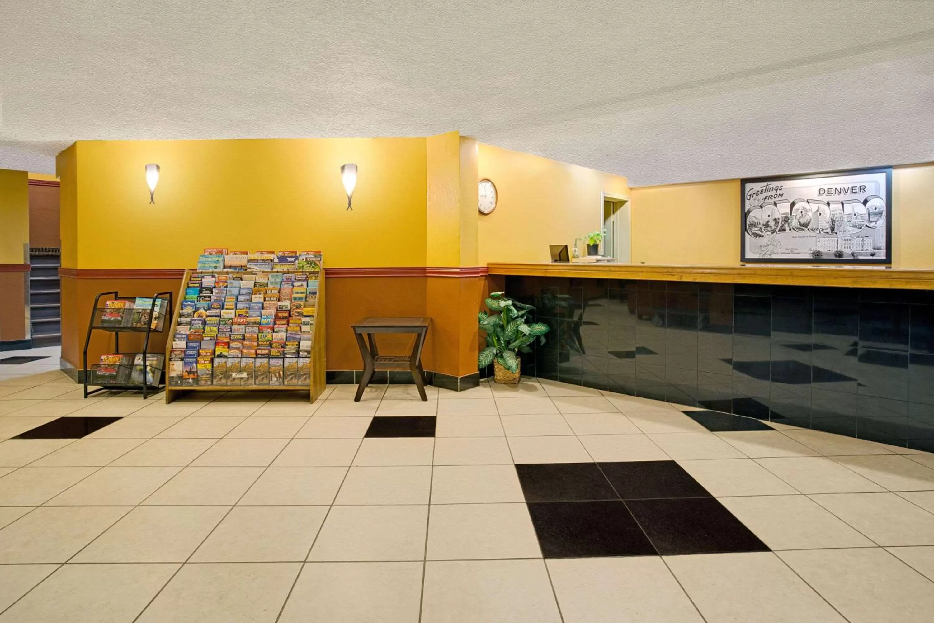 Lobby or reception in Super 8 by Wyndham Denver Stapleton