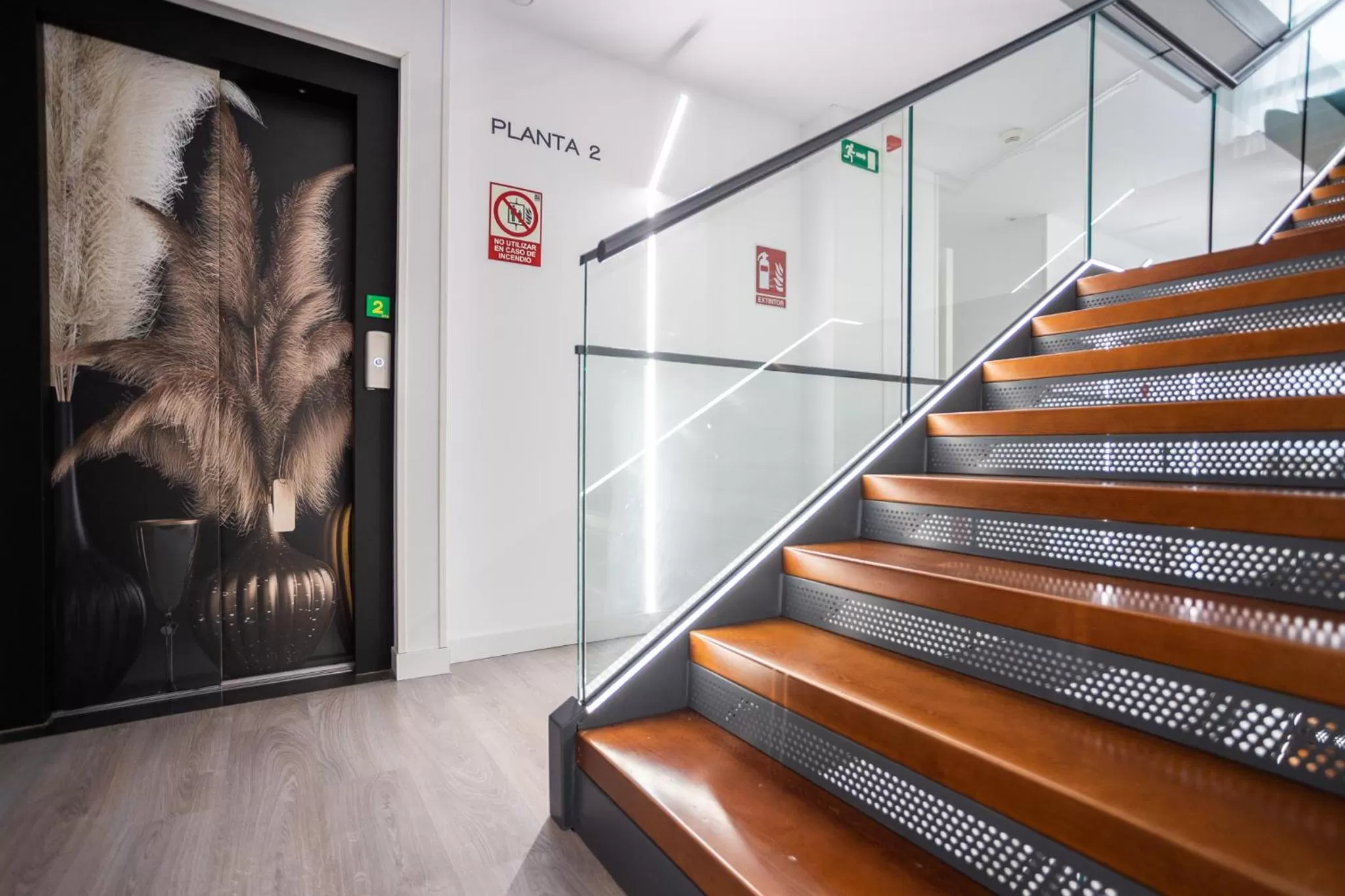 elevator in DWO Ábaster