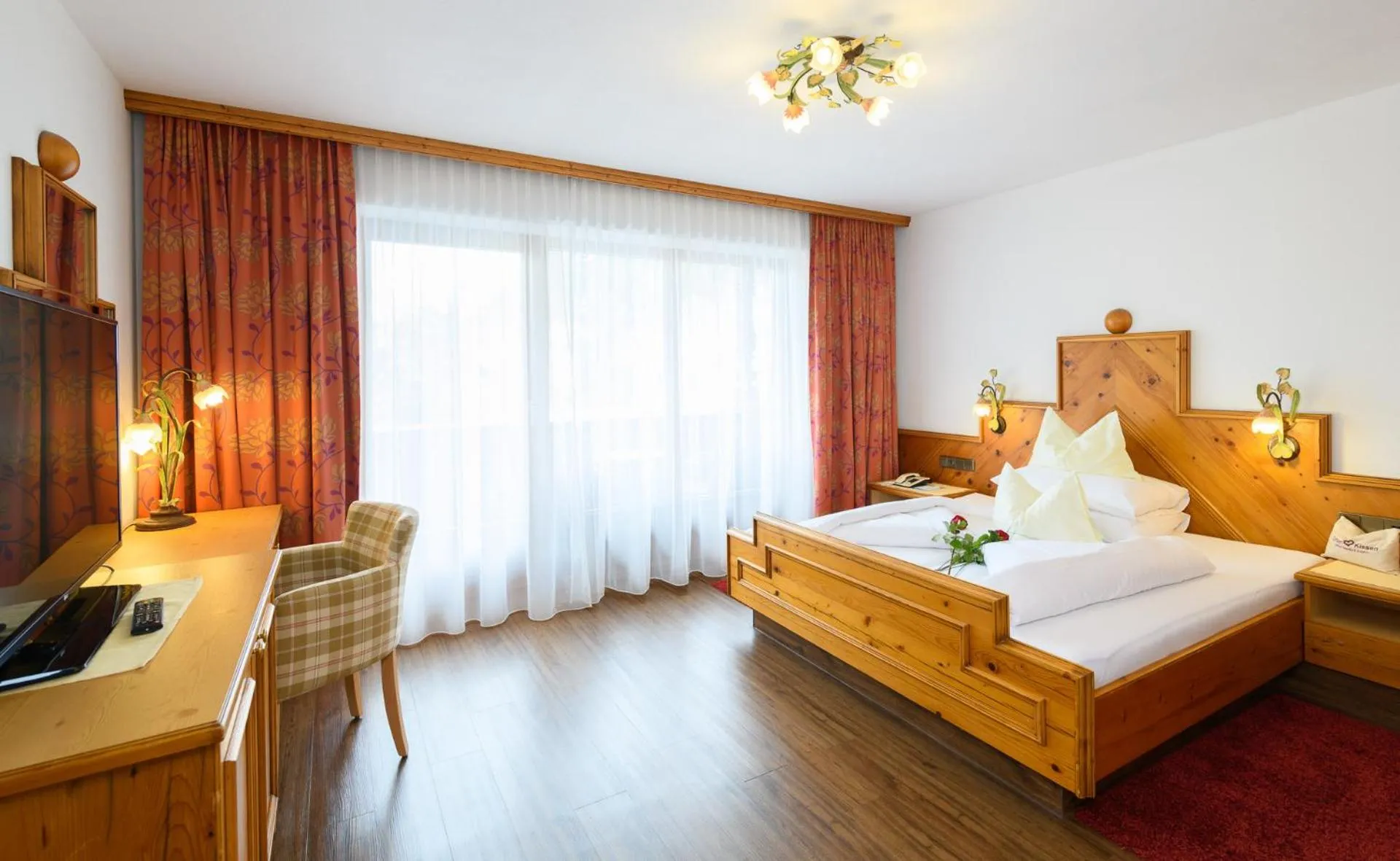 Bedroom, Bed in Alpenpark Resort Superior