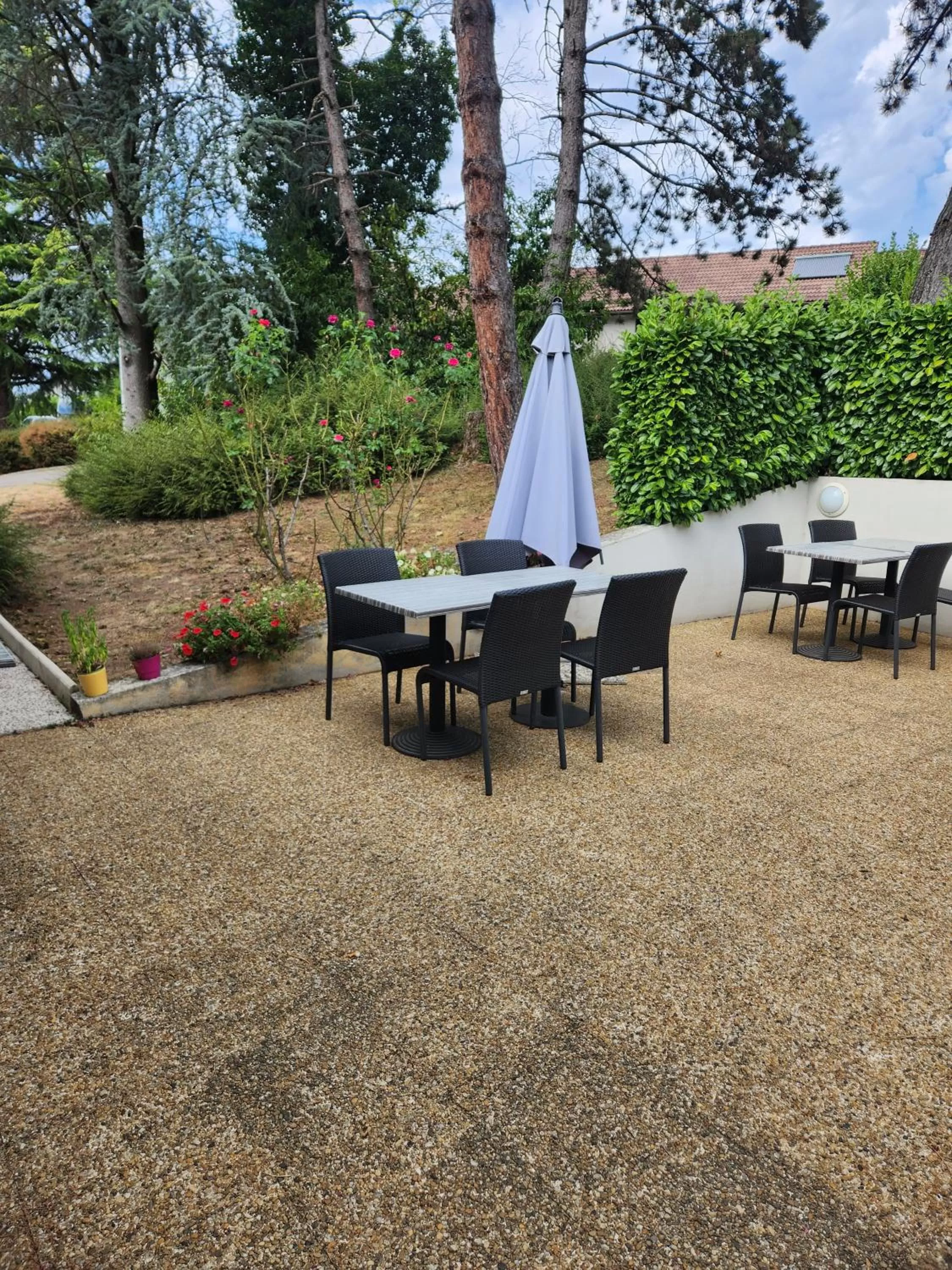 Patio in Campanile Annecy - Cran Gevrier