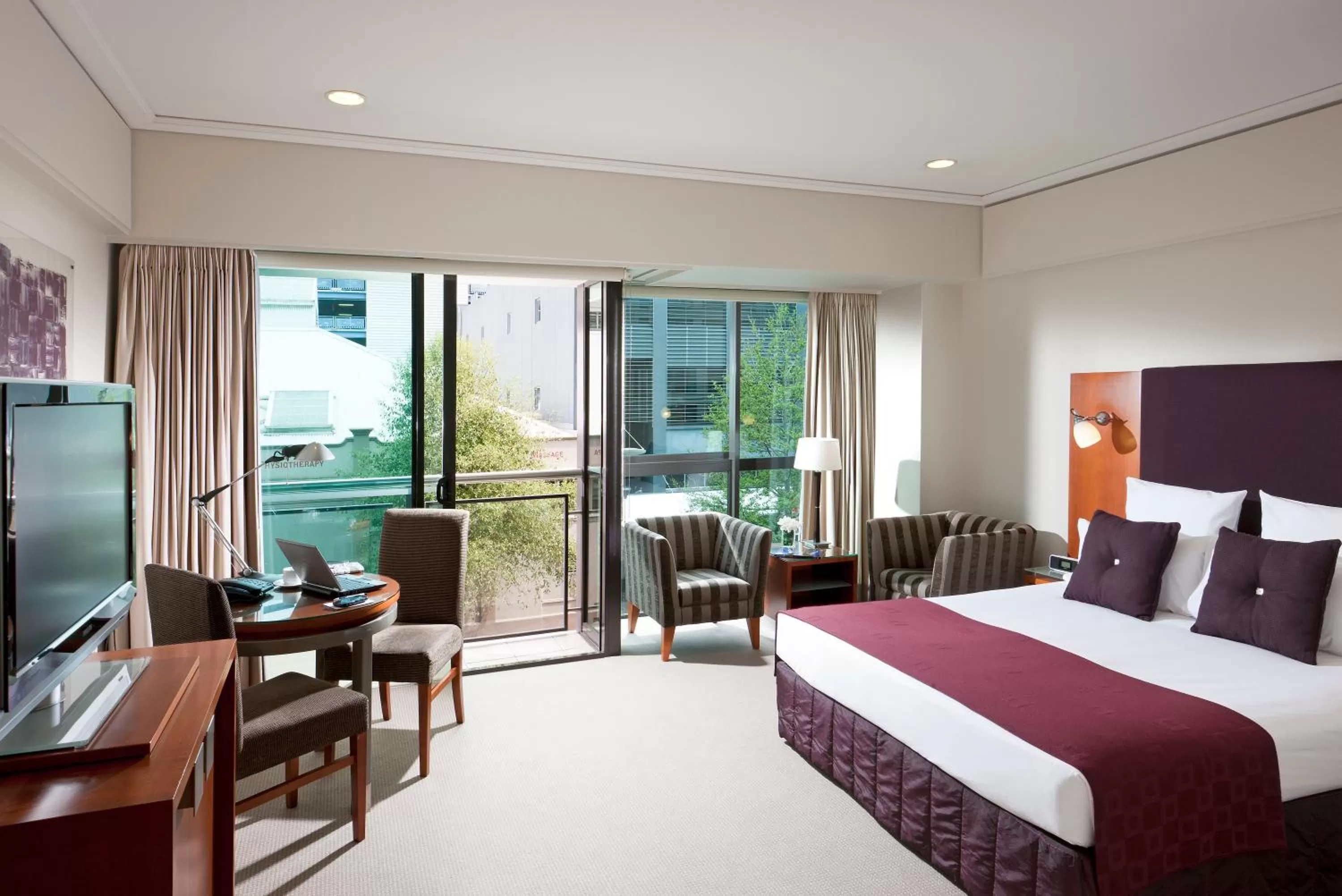 Day, Bed in The Sebel Auckland Viaduct Harbour