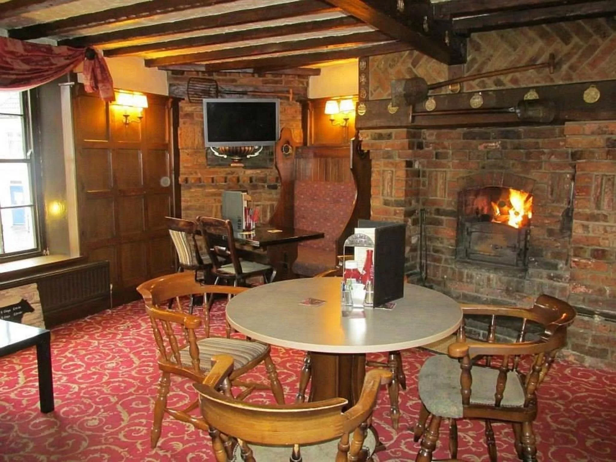 Dining area in Red Lion Coaching Inn