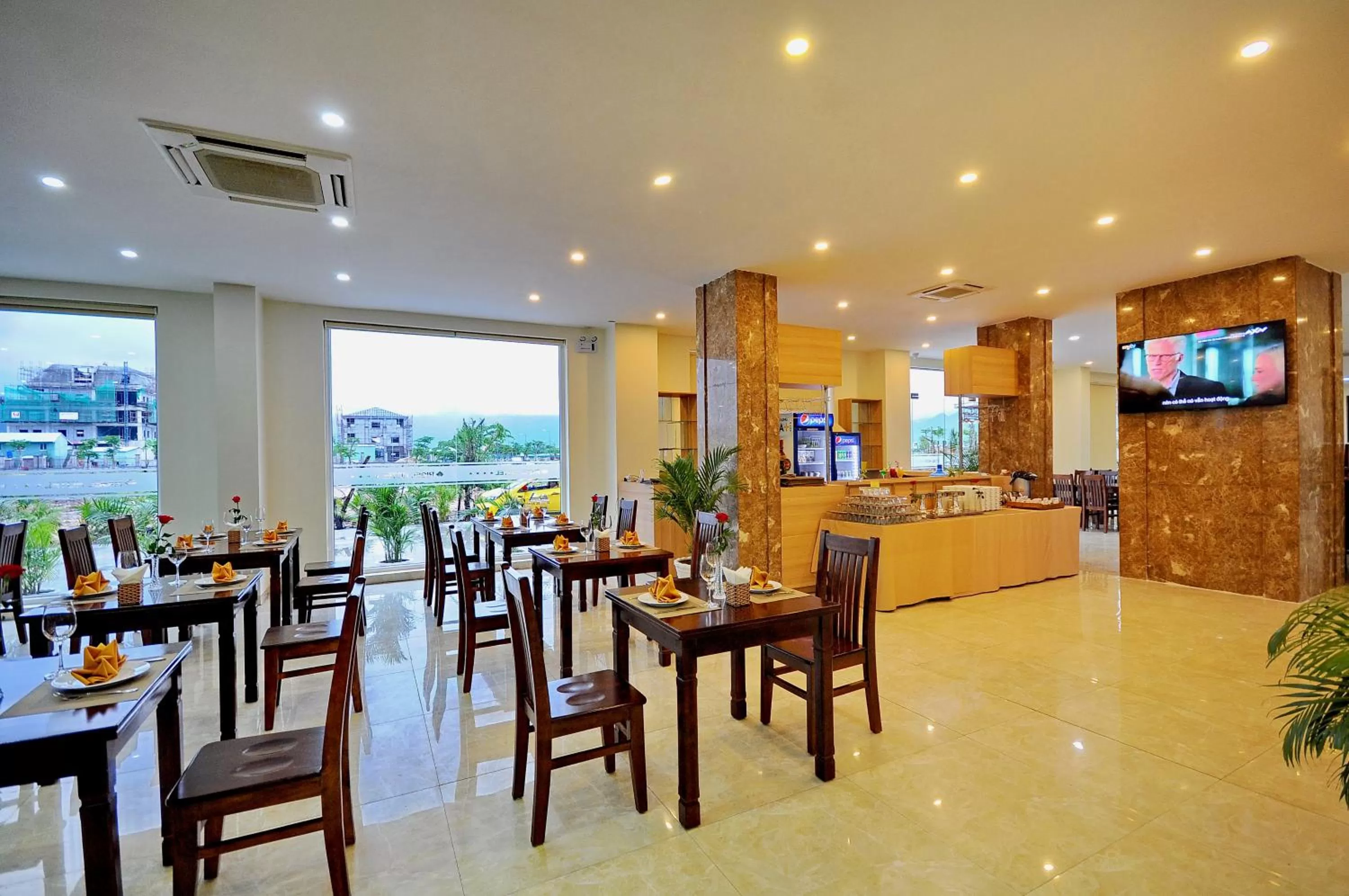 Restaurant/places to eat in Rigel Hotel