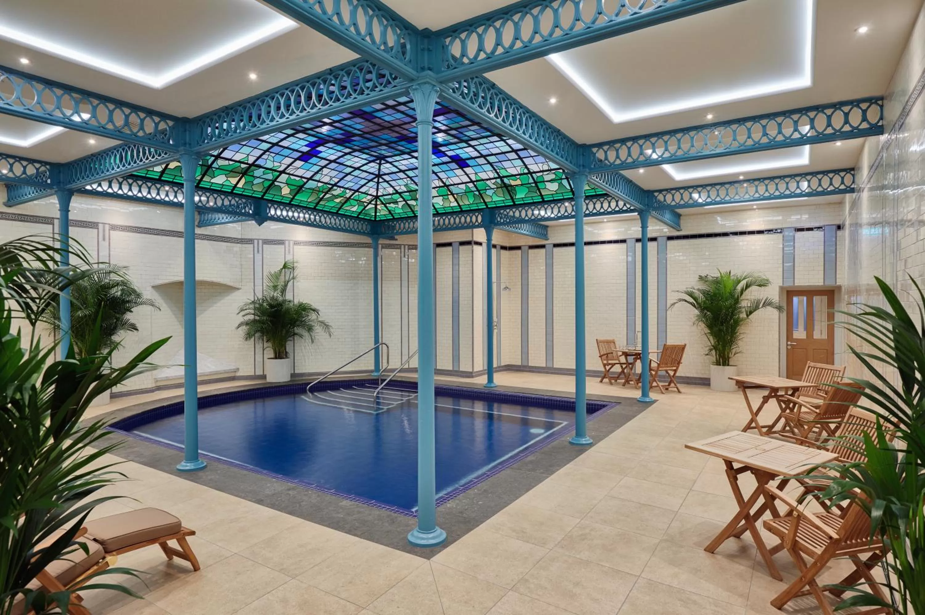 Swimming pool in Buxton Crescent