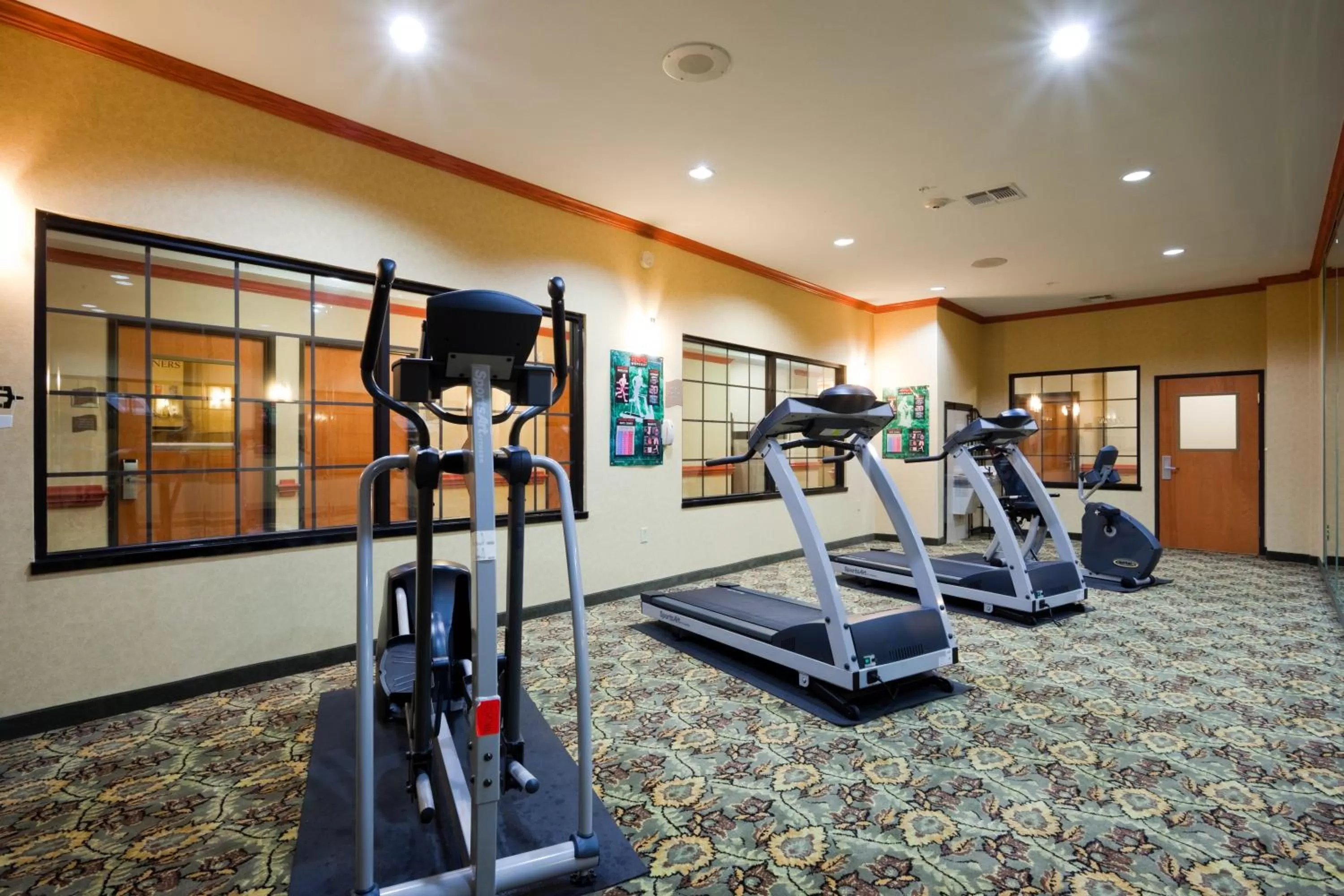 Fitness centre/facilities in Holiday Inn Express Hotel and Suites Fairfield-North by IHG