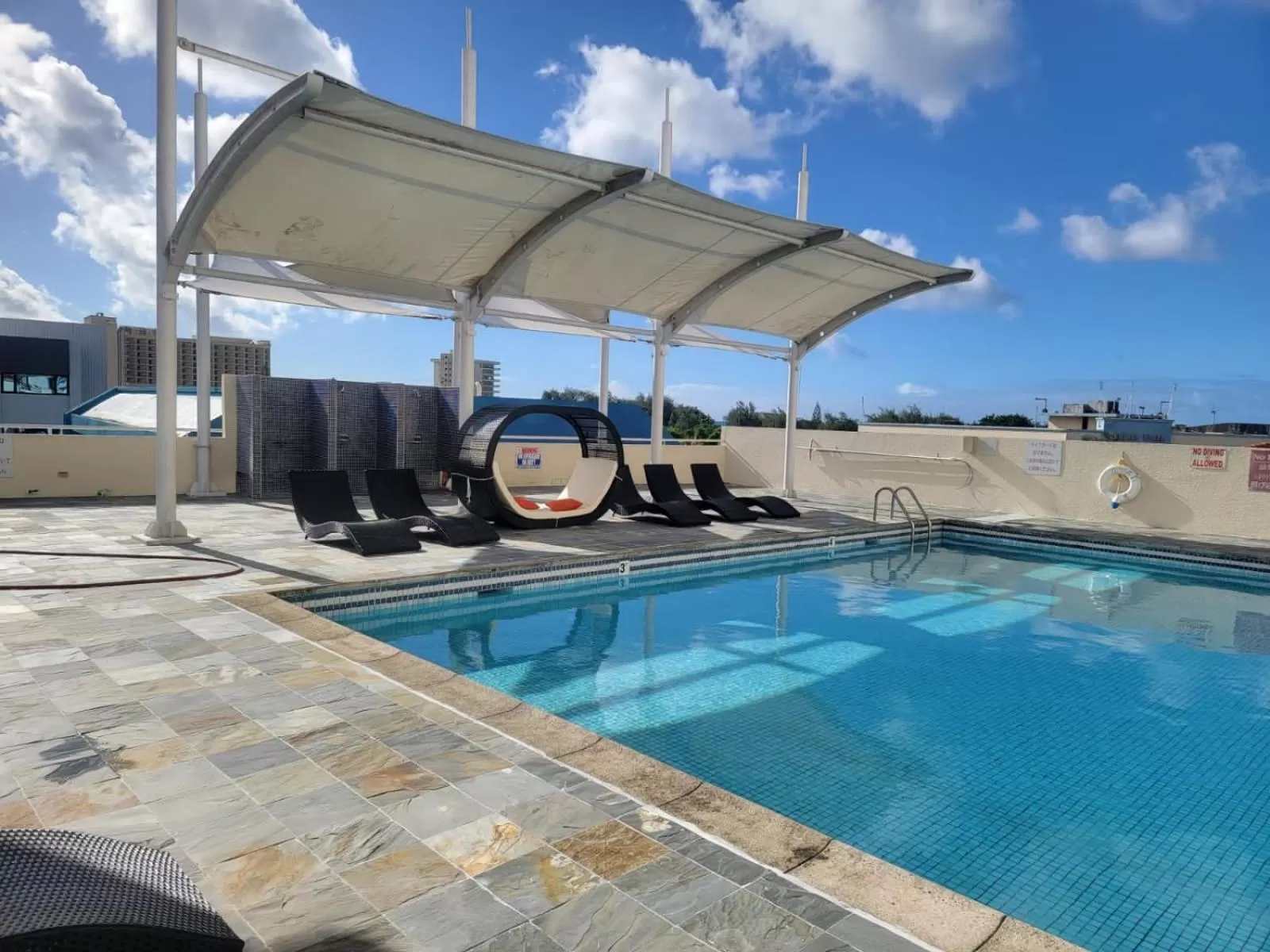 Swimming pool in Grand Plaza Hotel