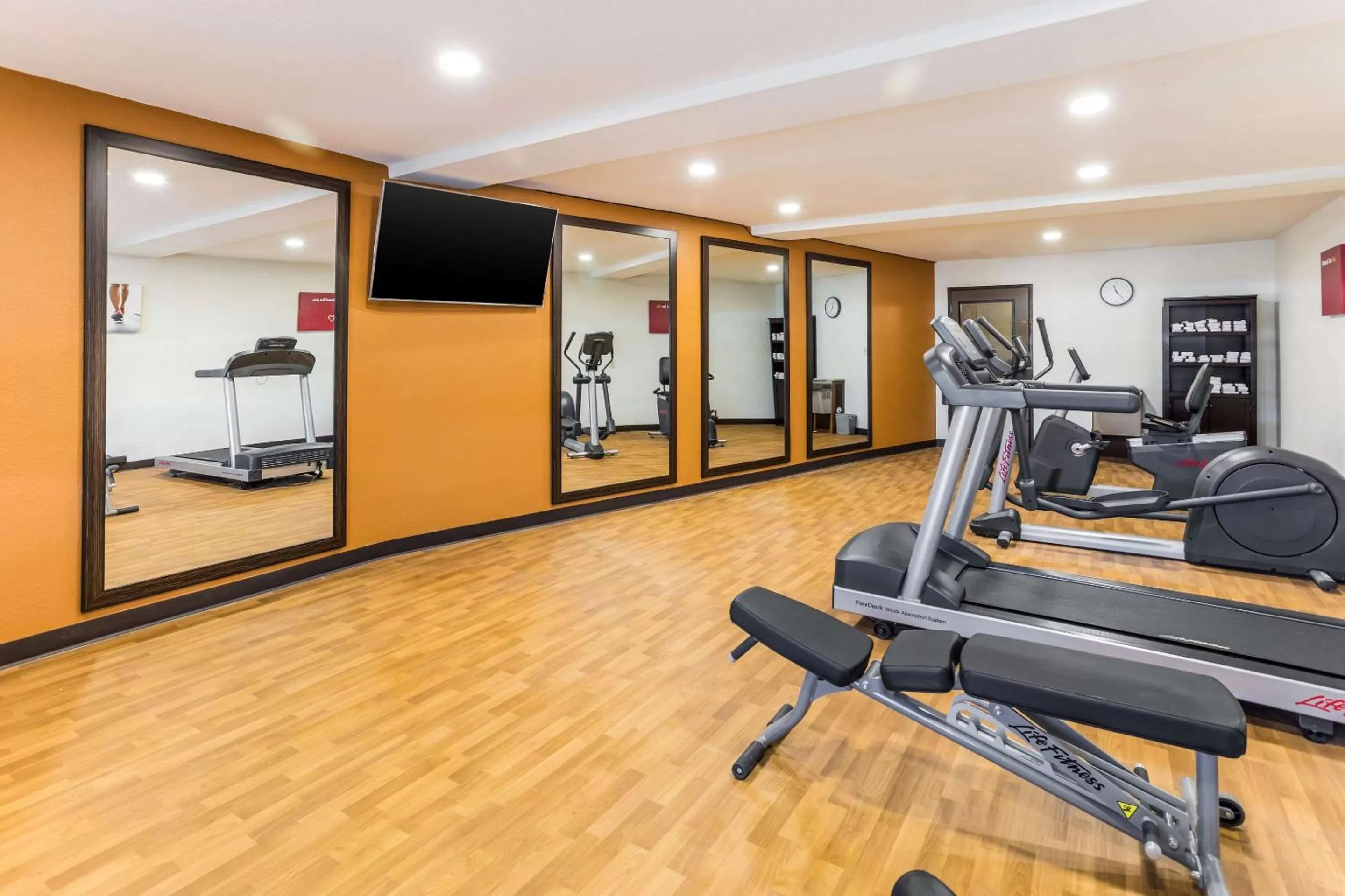 Fitness centre/facilities in Comfort Inn Waukesha - Milwaukee West
