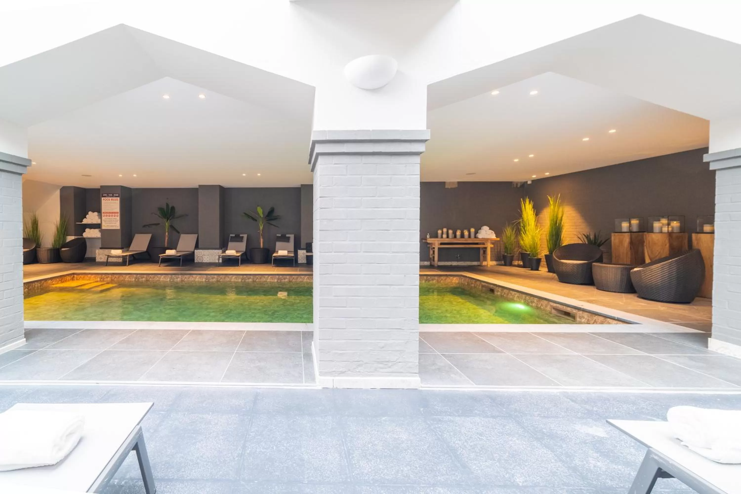 Swimming pool in Grand Hotel Normandy by CW Hotel Collection