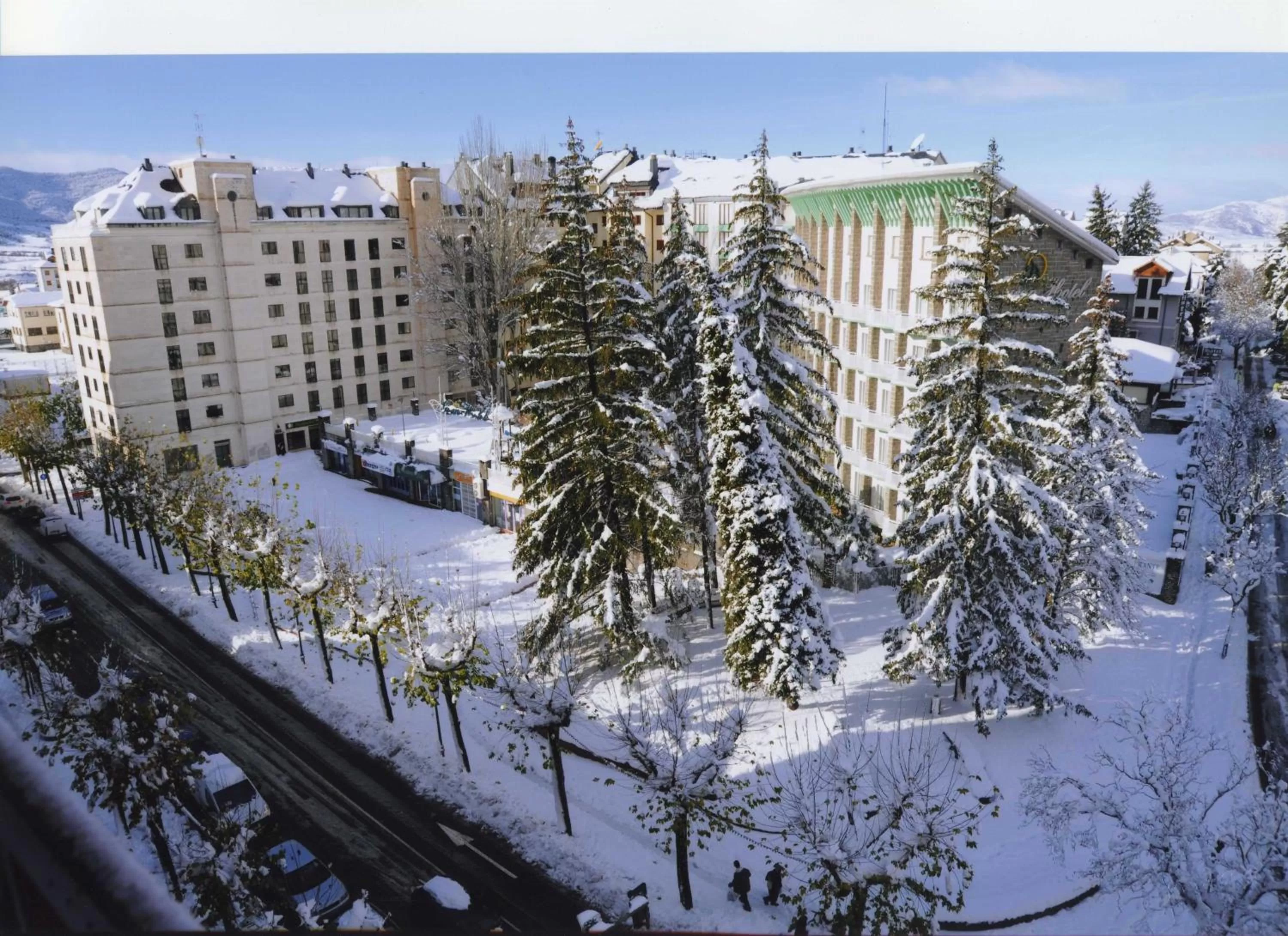 Facade/entrance in Gran Hotel de Jaca