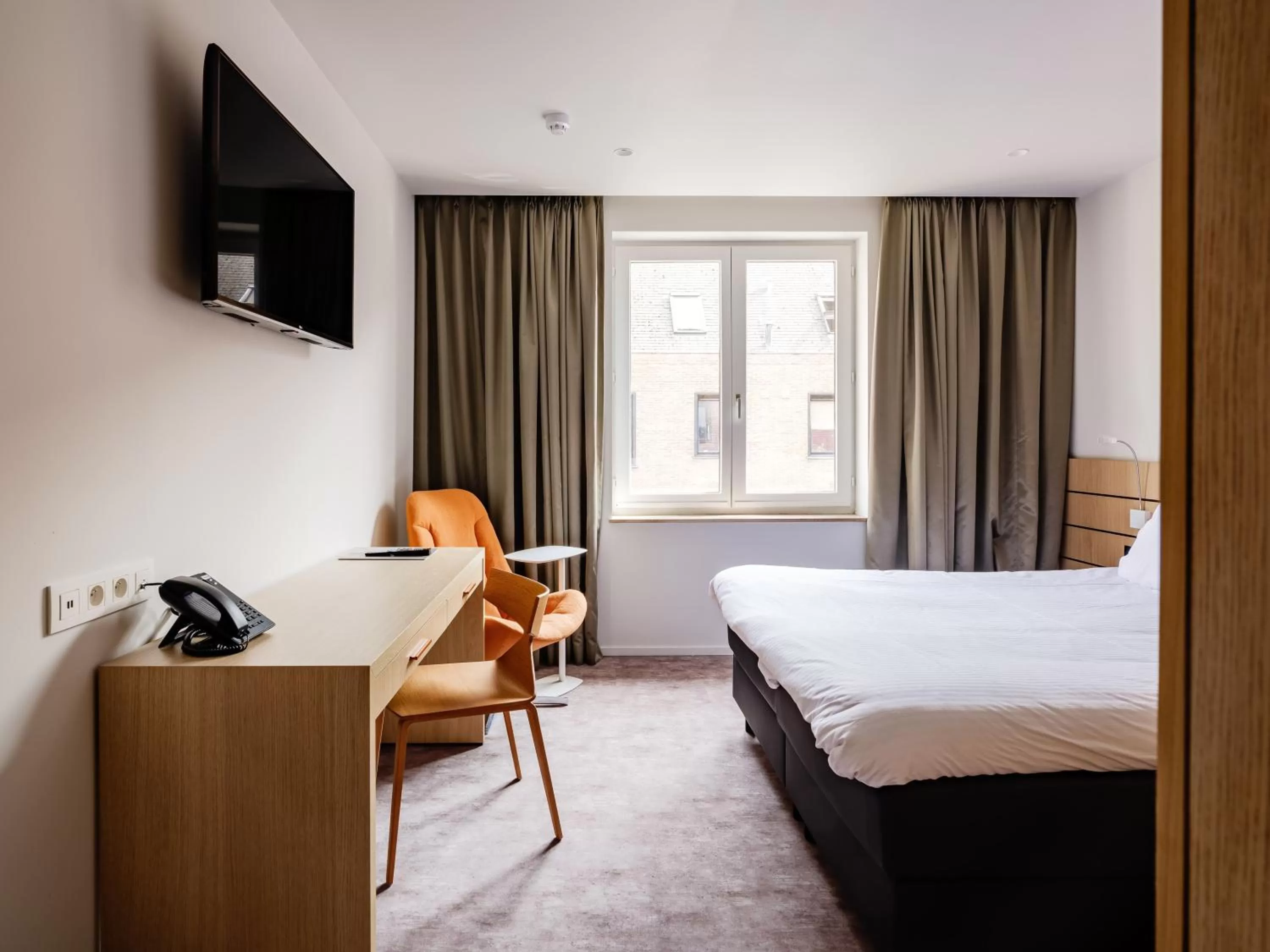 Bedroom, Bed in Hotel Le Bois De Bruges