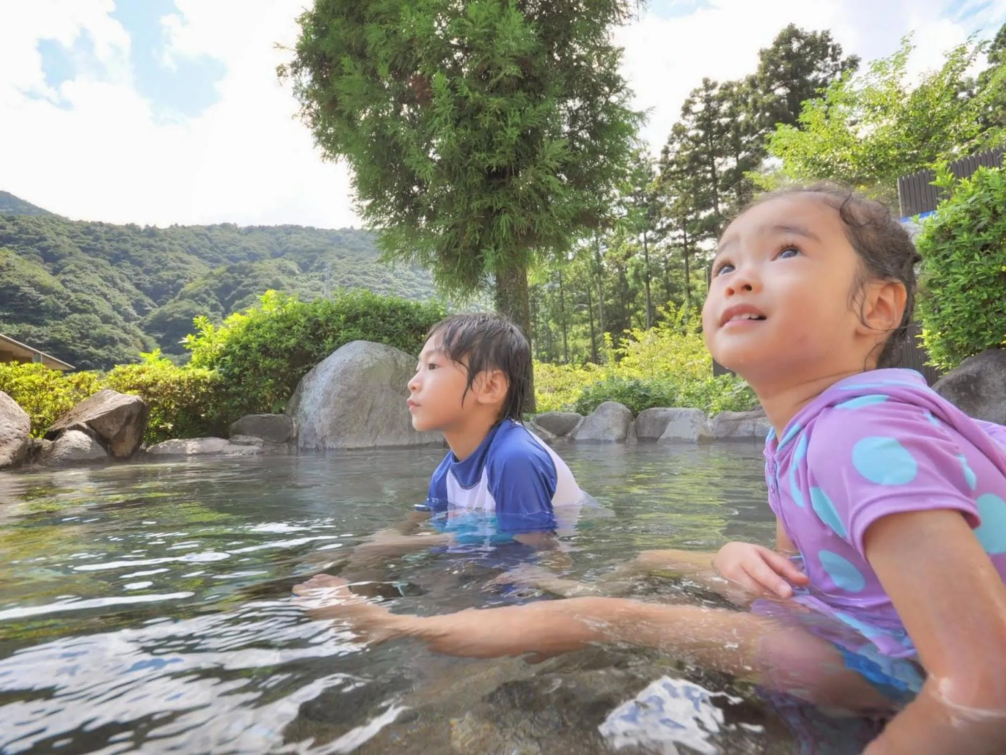 Swimming pool in Hakonenomori Okada