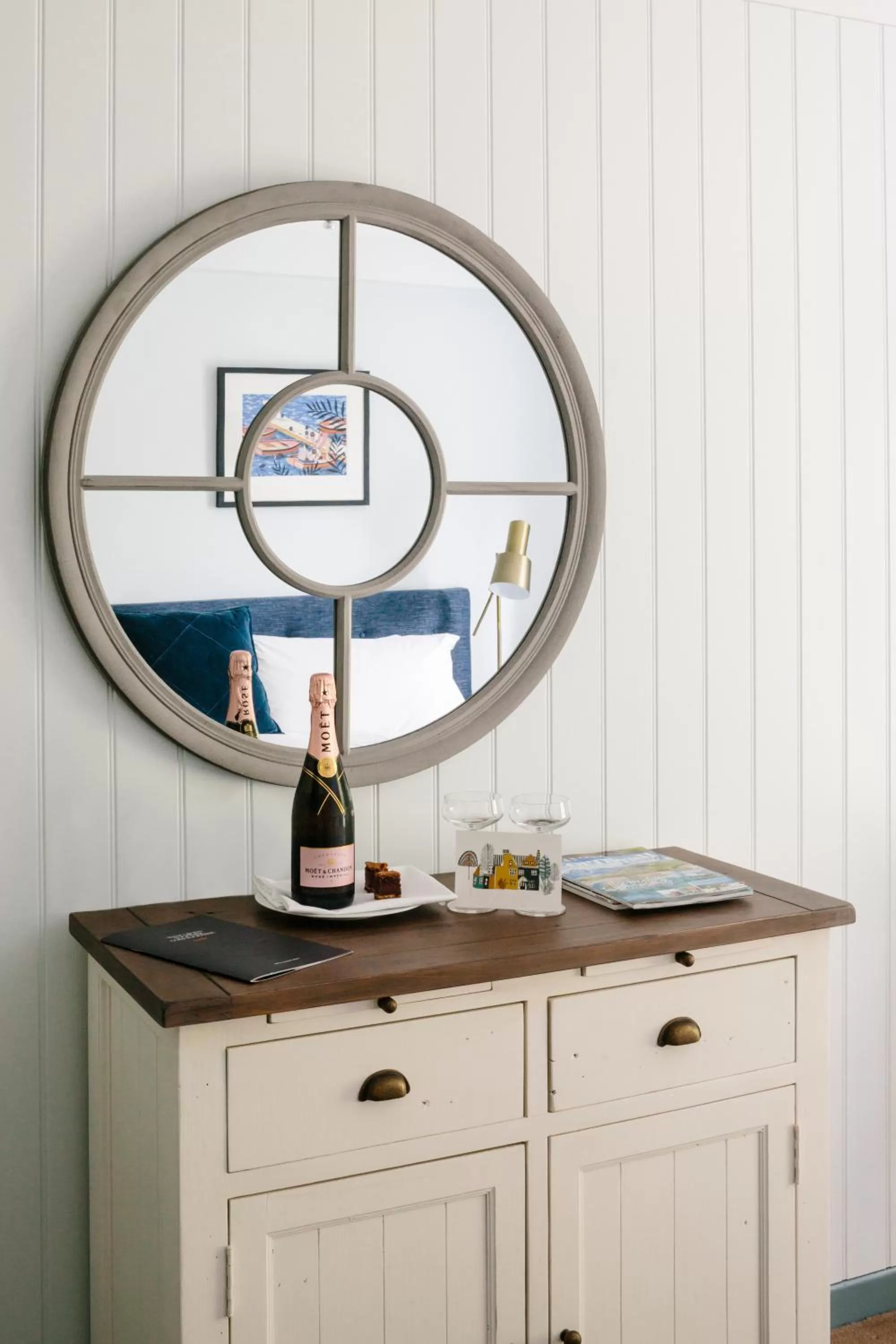 Bedroom in Merchants Manor Spa