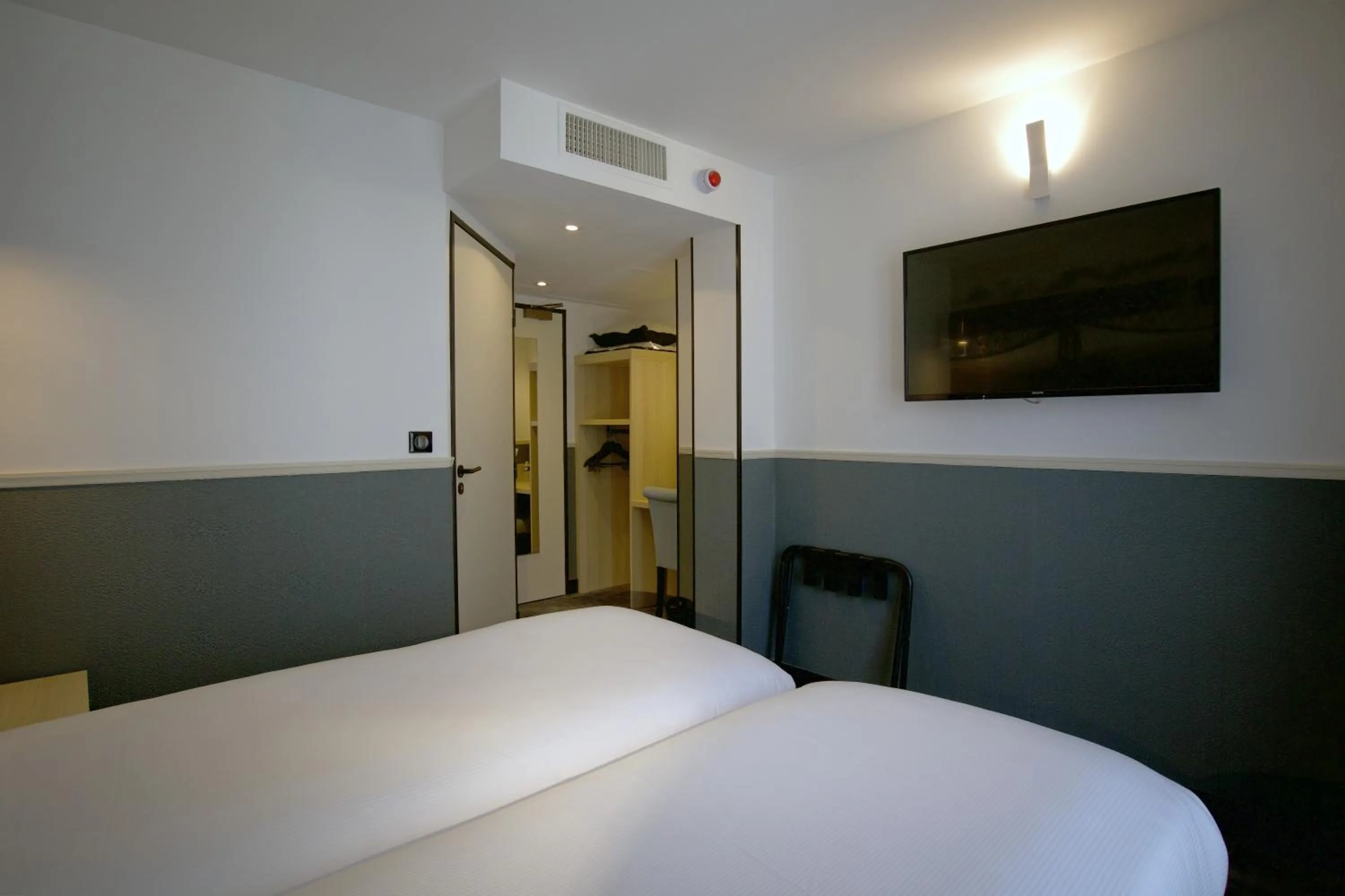 Bedroom, Bed in Appia La Fayette