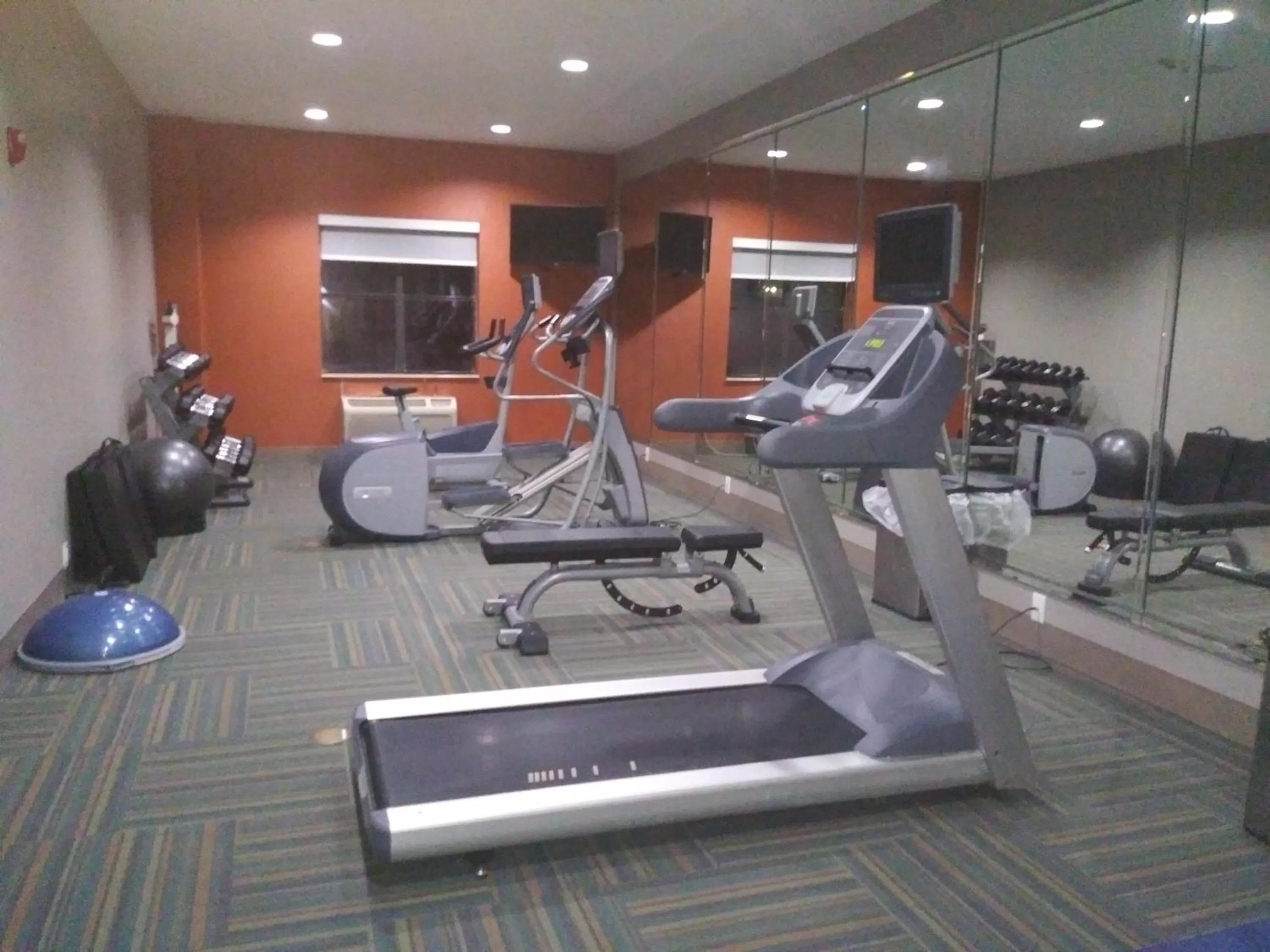 Fitness centre/facilities in Holiday Inn Express Hotel & Suites Vidor South by IHG