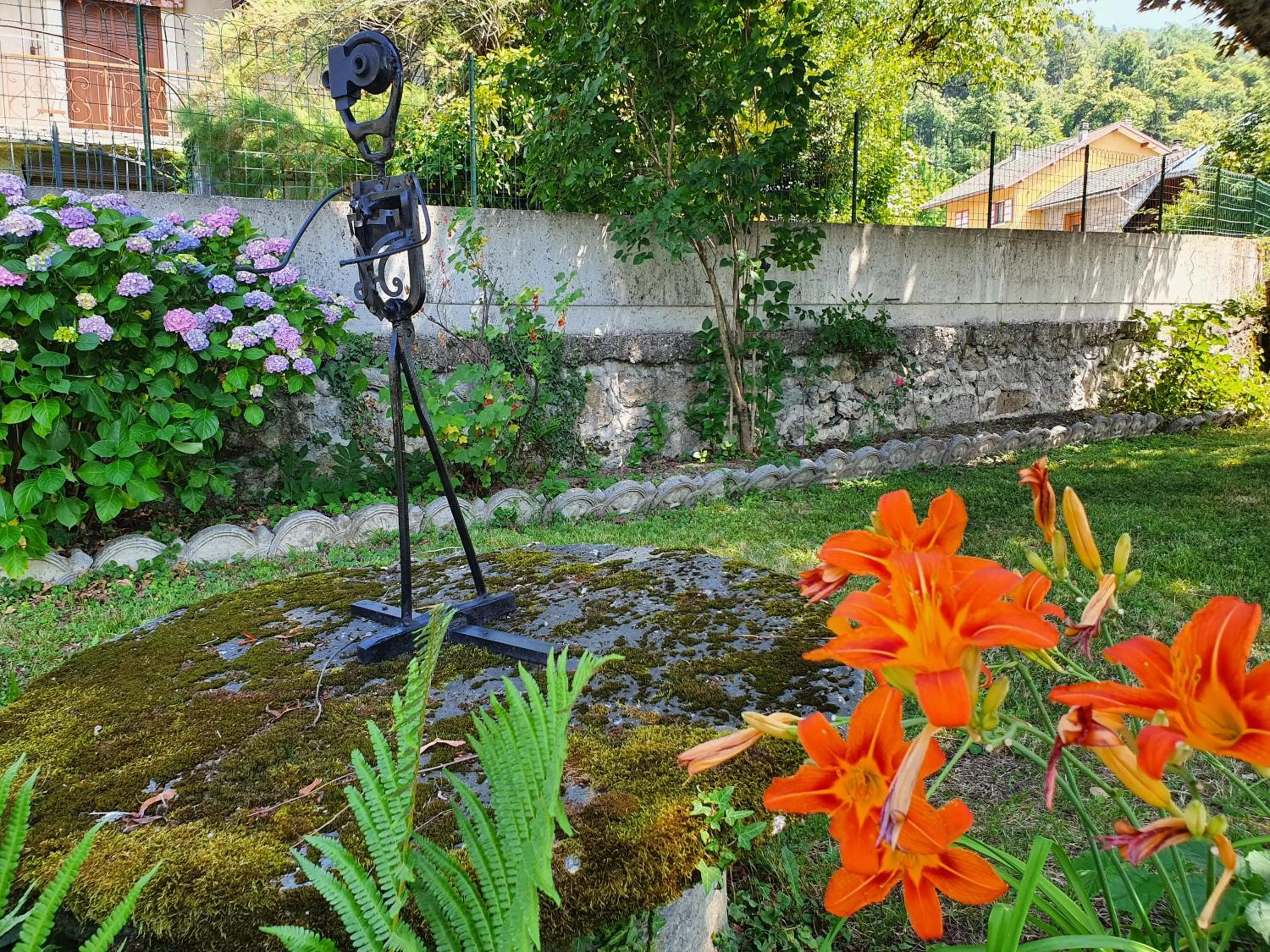 Garden in Chalet les Myrtilles