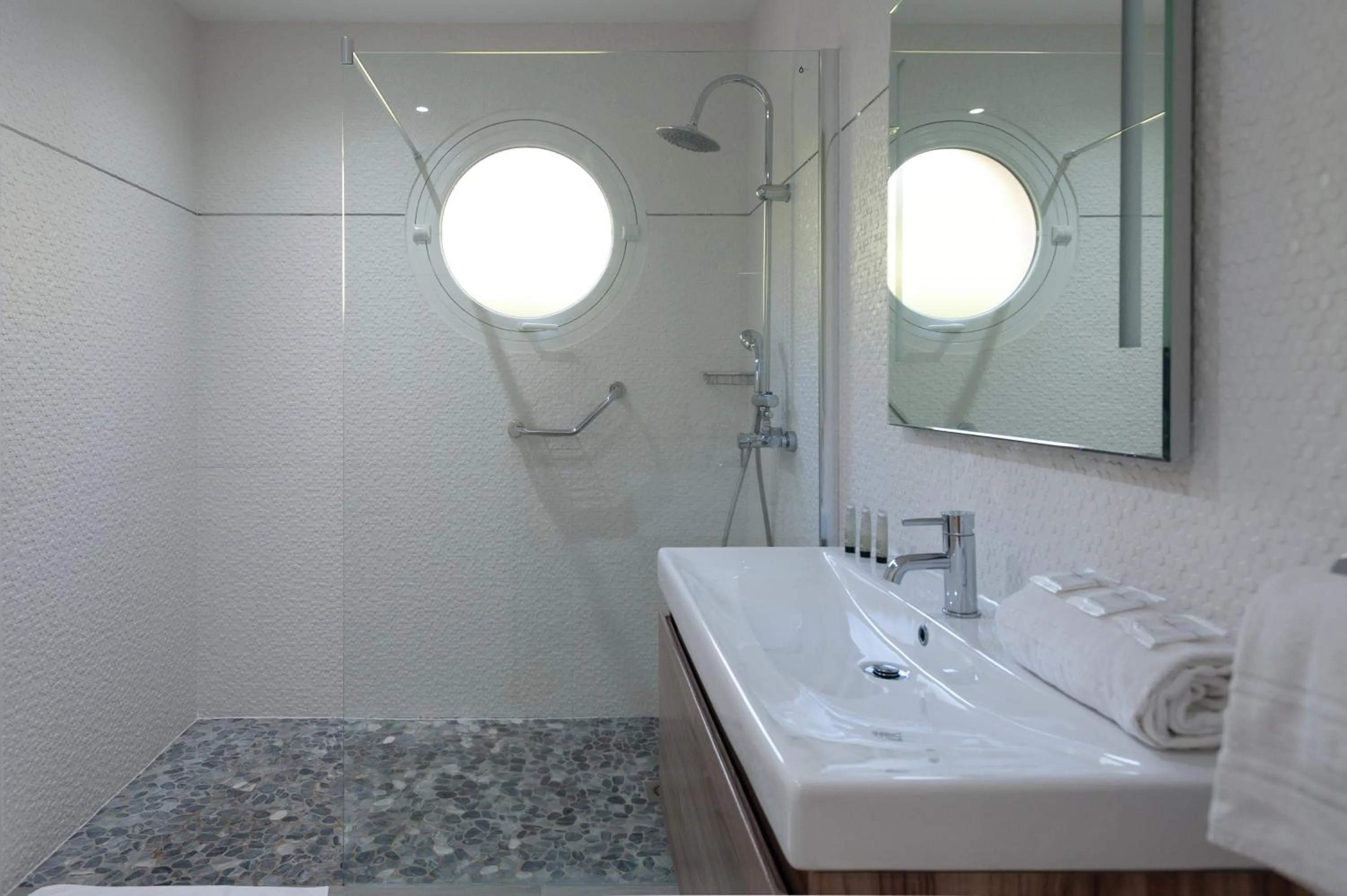 Shower in Résidence Marina Di Santa Giulia