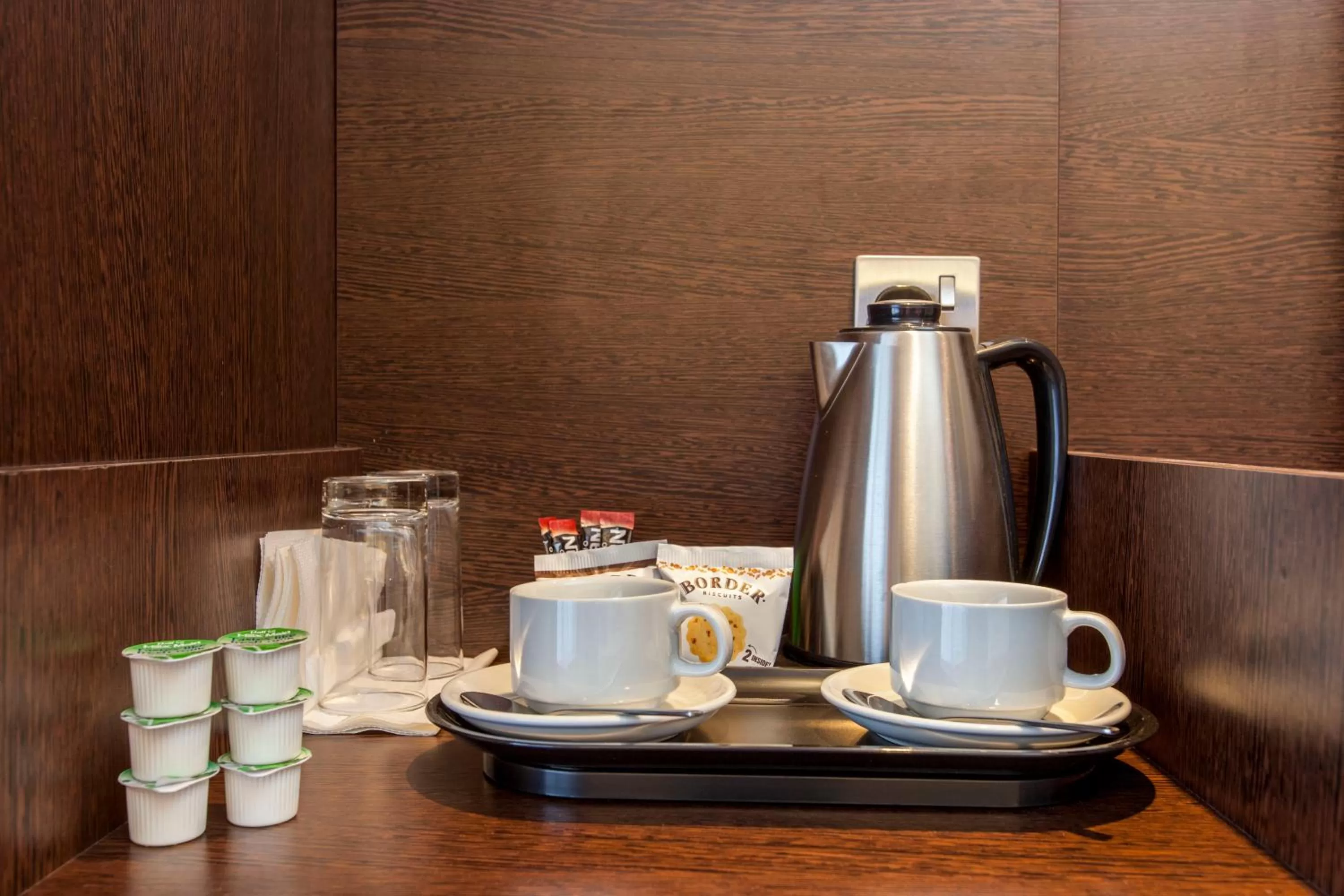 Coffee/tea facilities in Hotel Shepherds Bush London