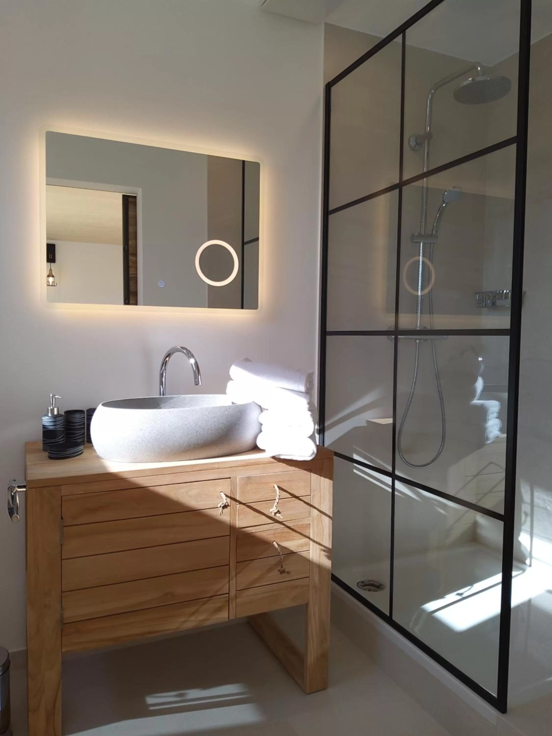 Bathroom in Zimmerei - Landgasthaus Karlo