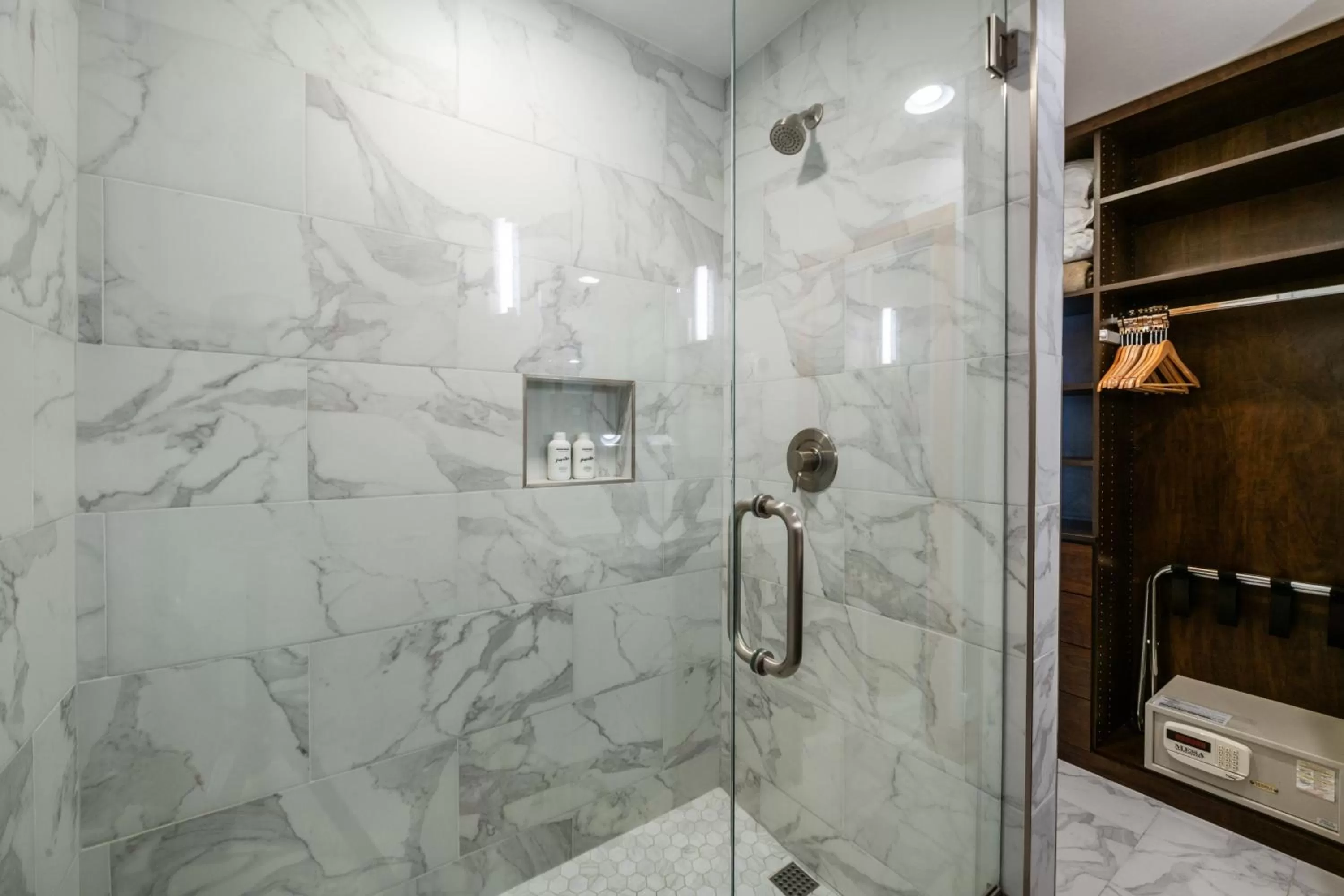 Treasure Mountain Inn