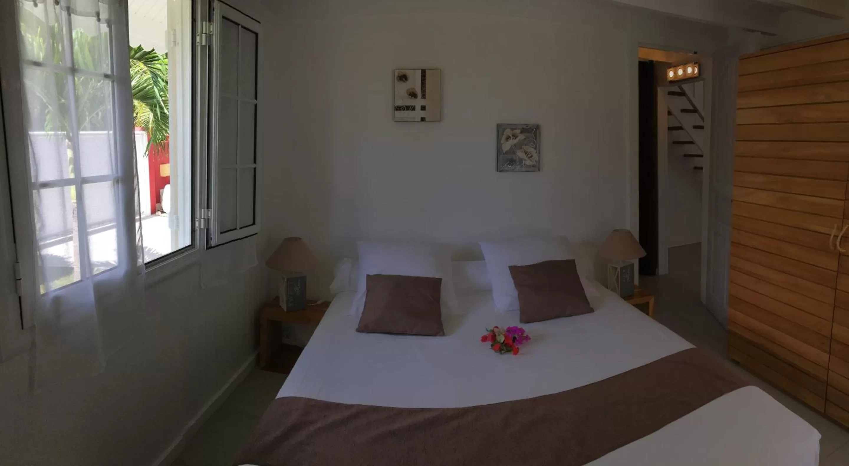 Bedroom, Bed in Chambres d'hôtes et villas chez Flo