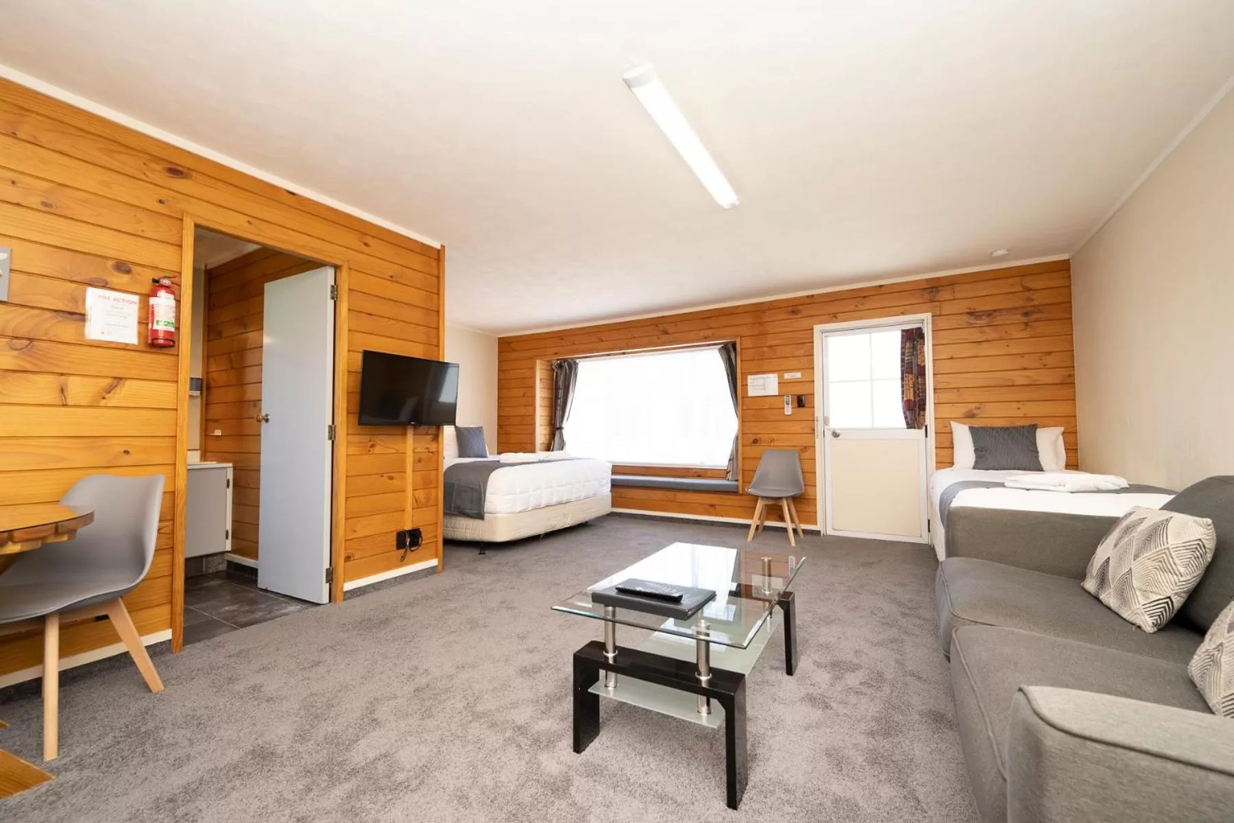 View (from property/room), Bed in Tudor Park Motel Spacious with kitchens 1 minute walk to restaurant and shopping centre and Gisborne Hospital