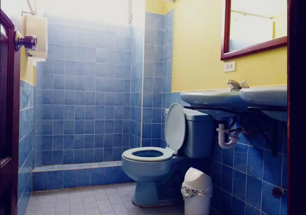 Property building, Bathroom in La Merced Plaza Hostal