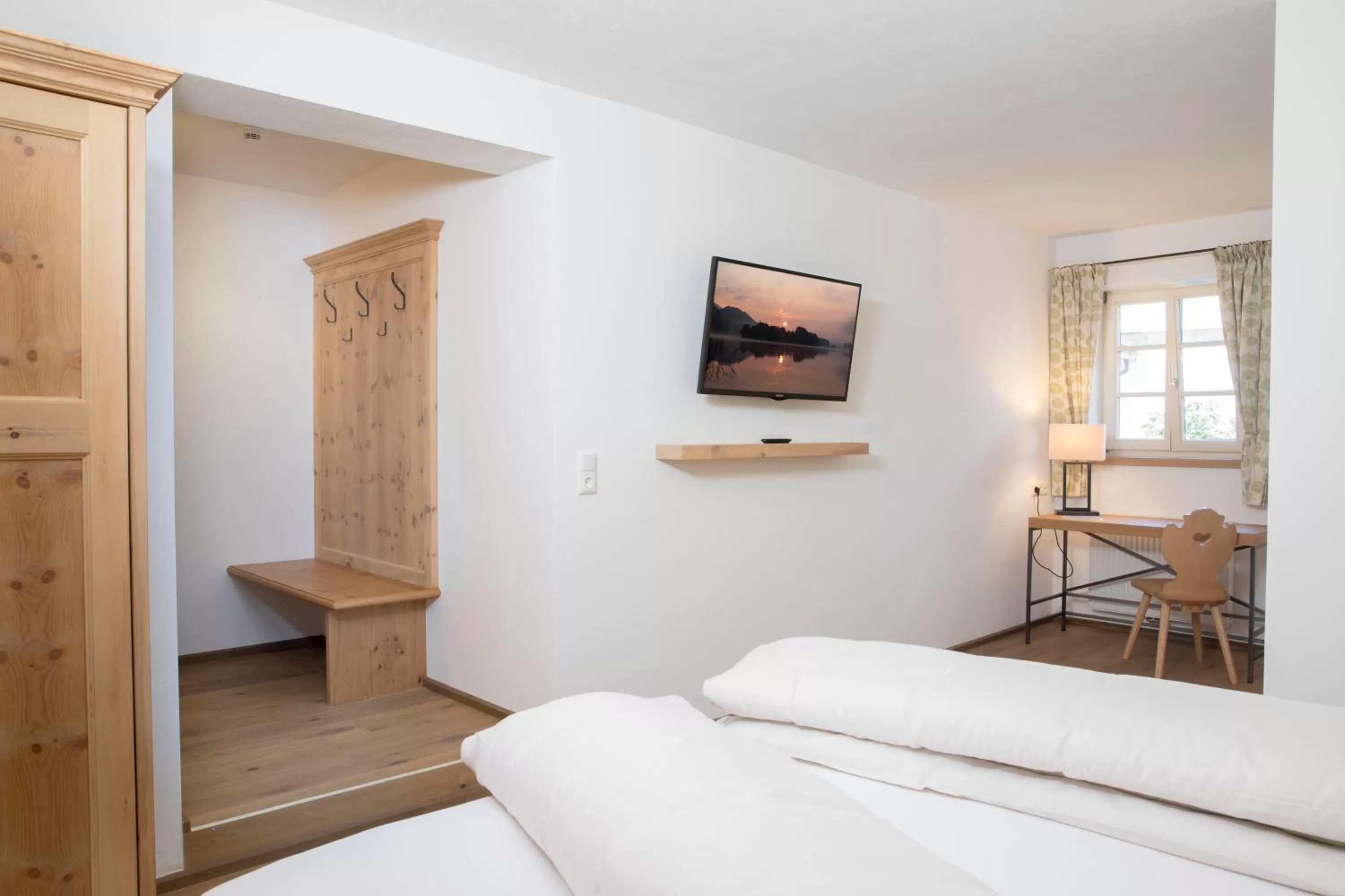 TV and multimedia, TV/Entertainment Center in Gasthof Herrnhaus