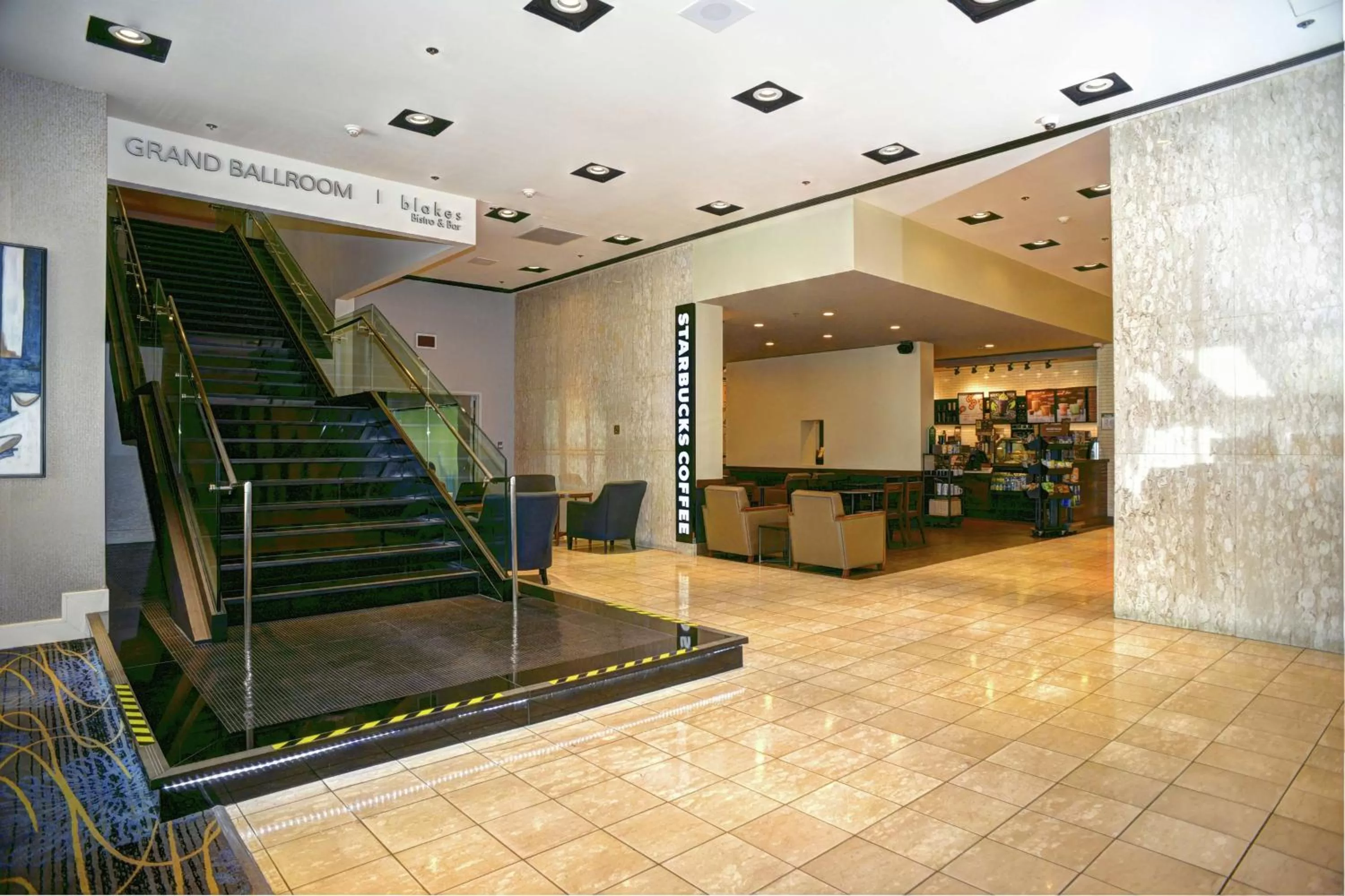 Lobby or reception in Doubletree by Hilton London