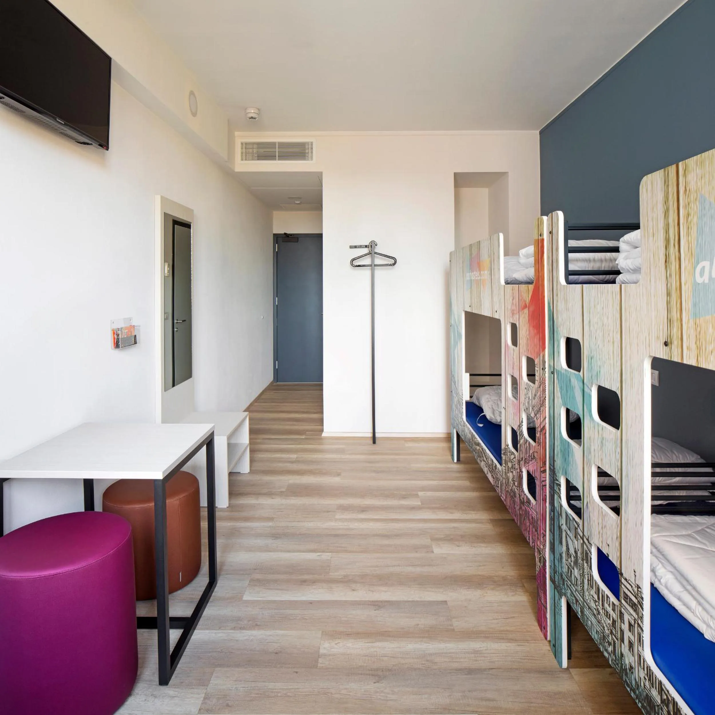 TV and multimedia, Bed in a&o Hostel Venezia Mestre