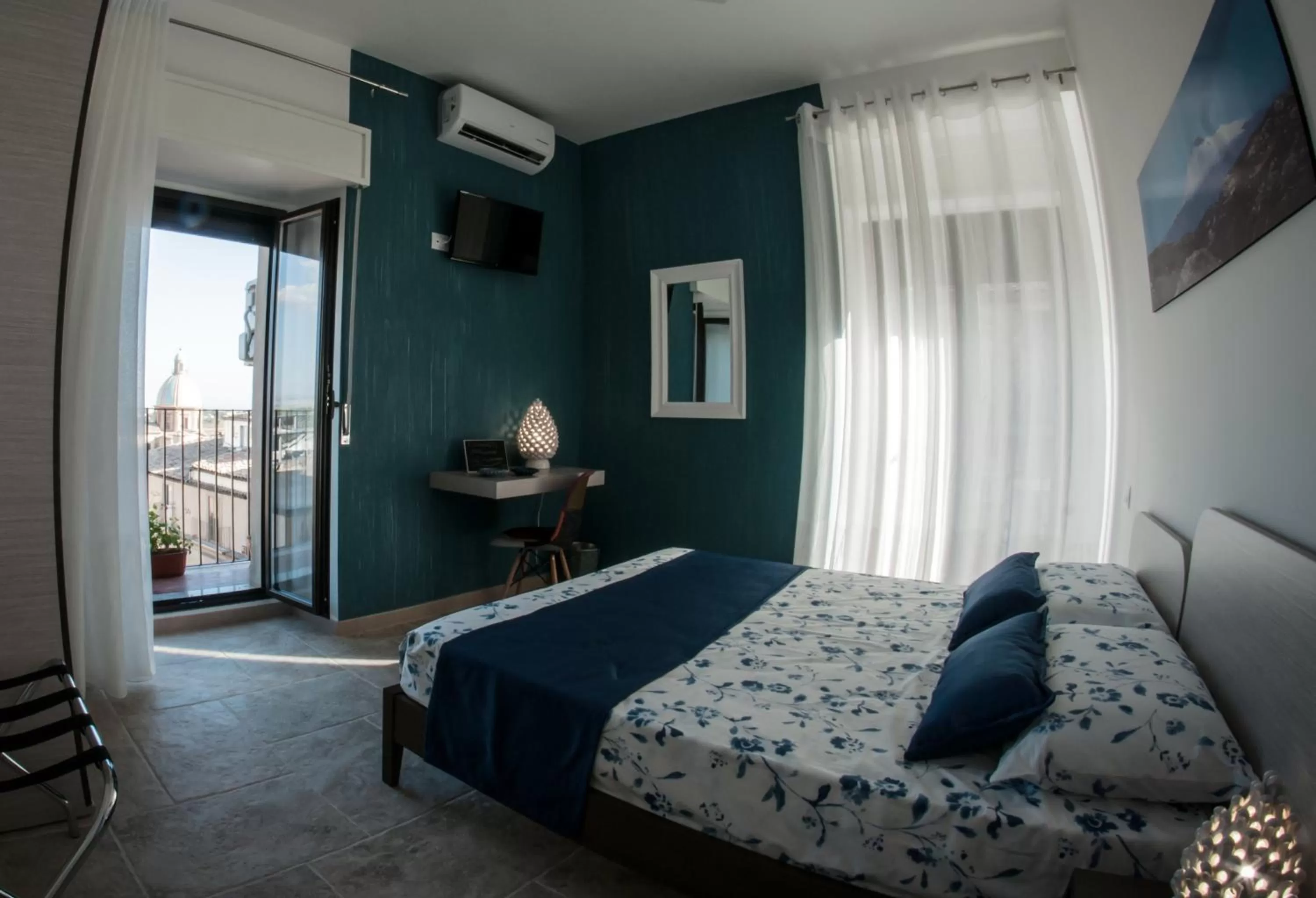 Photo of the whole room, Bed in B&B iMori