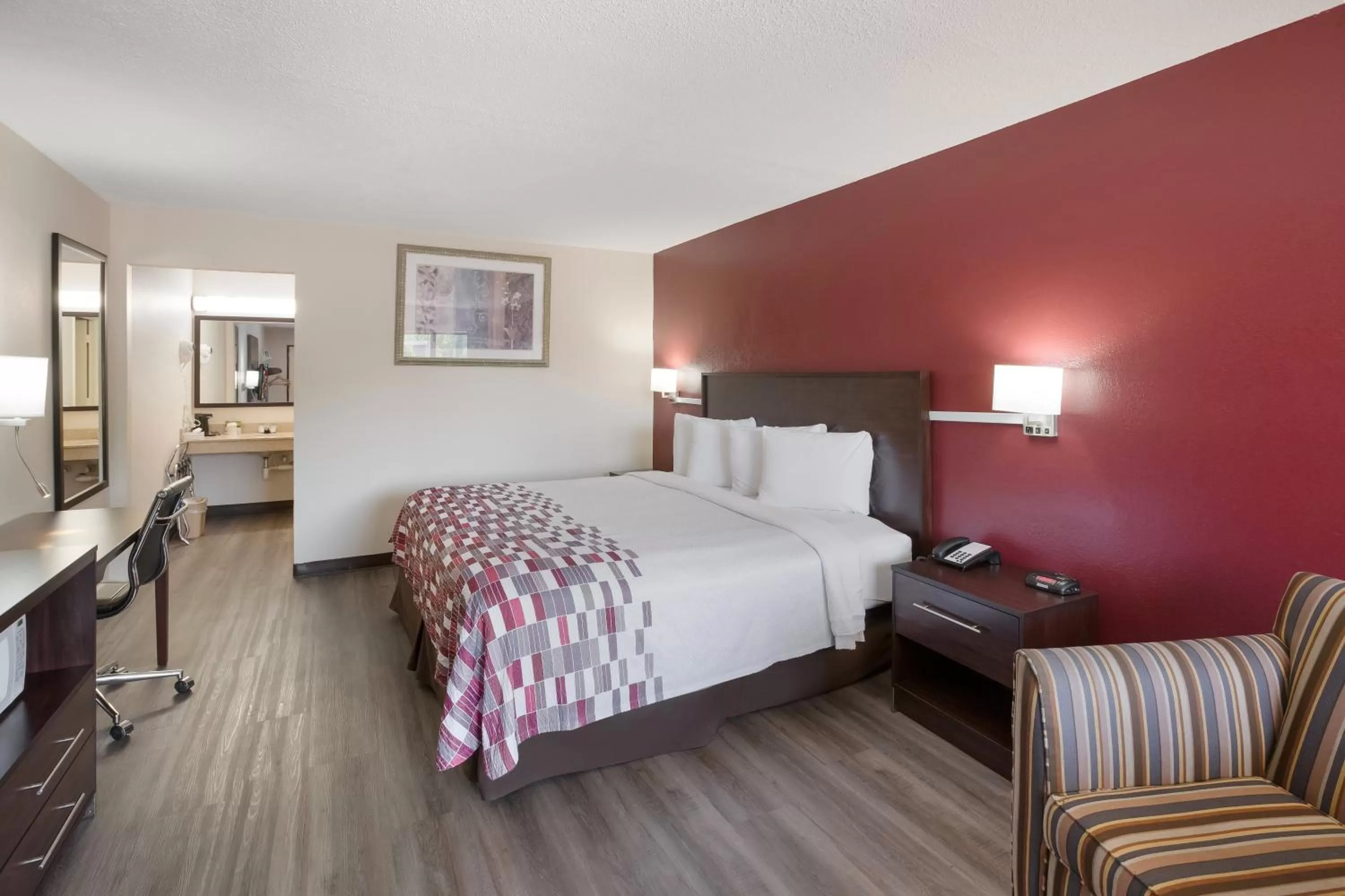 Photo of the whole room in Red Roof Inn Dillon, SC