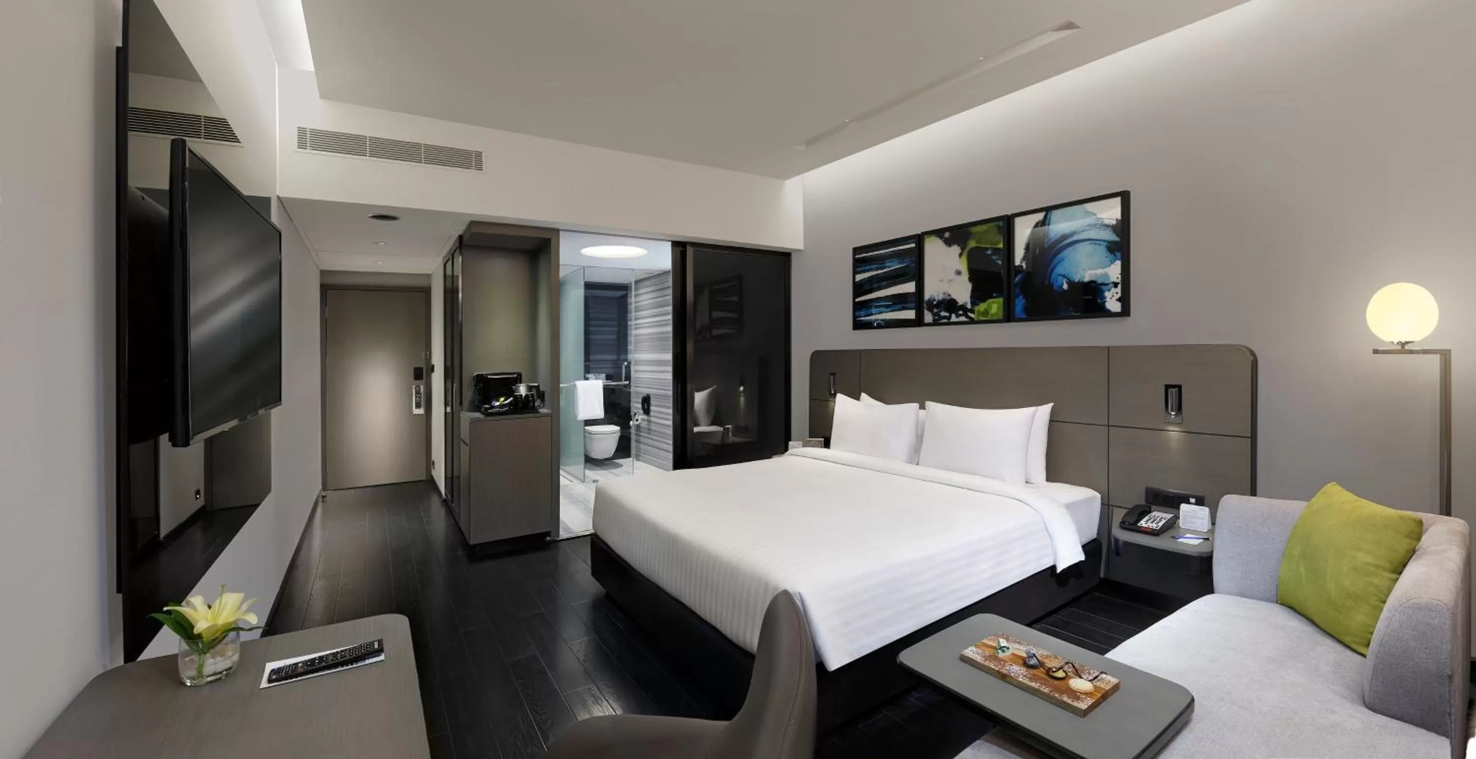 Bedroom, Bed in Novotel Chennai Chamiers Road