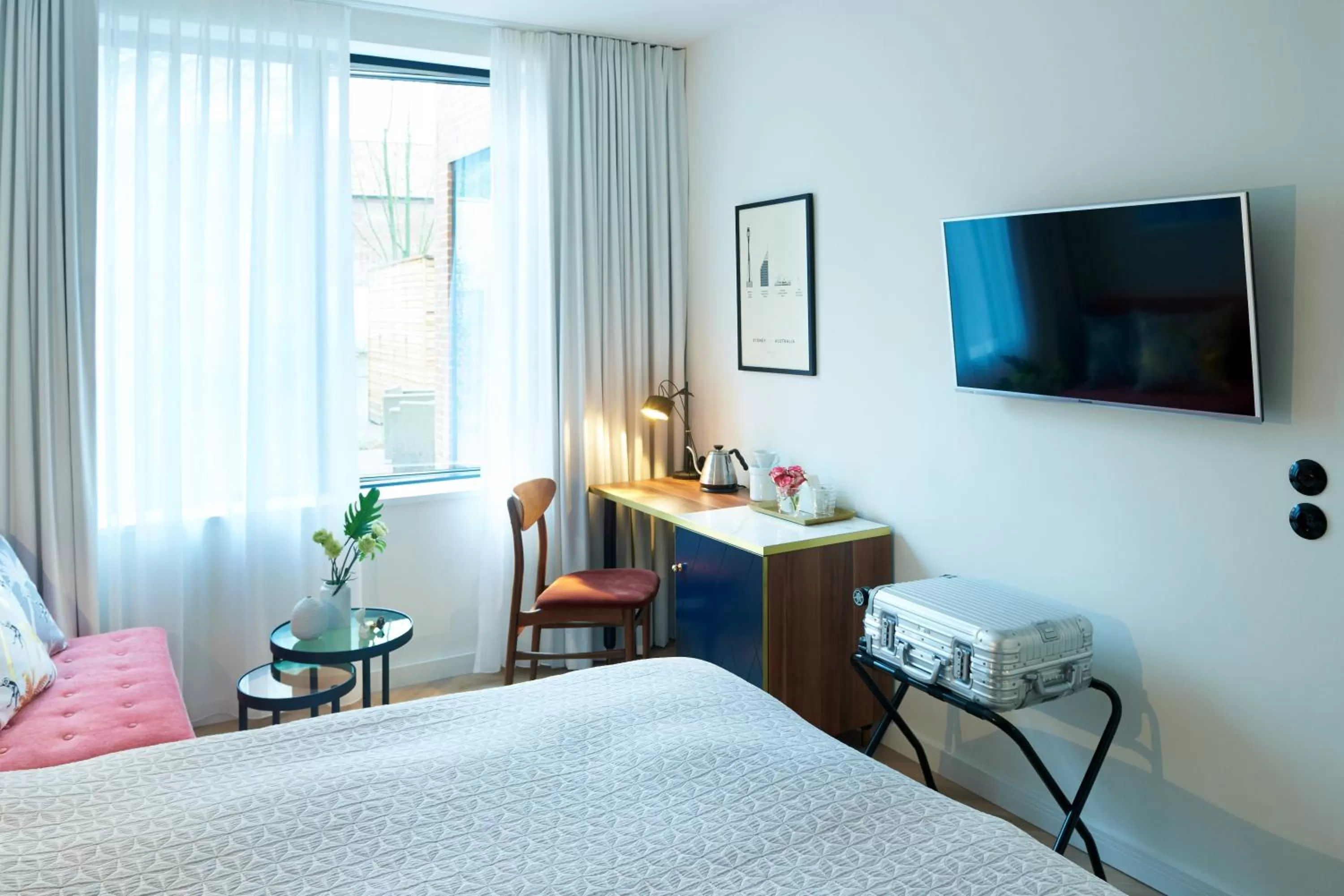 Coffee/tea facilities, Bed in Five Rooms