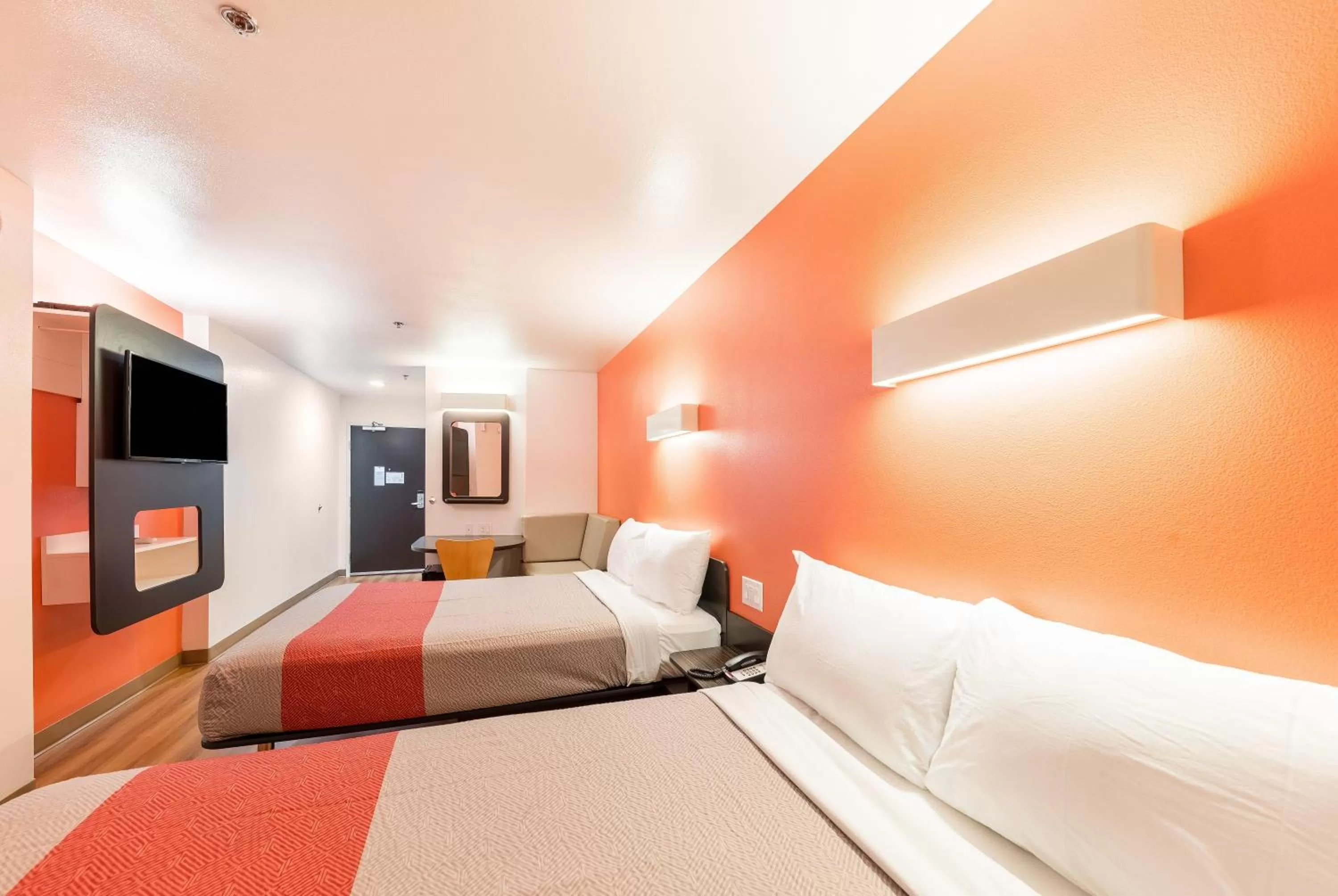 Bedroom, Bed in Motel 6 Fort Worth, TX - North - Saginaw