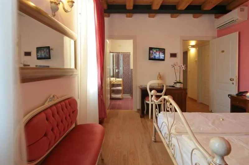 Bed in Locanda Al Ponte de Fero