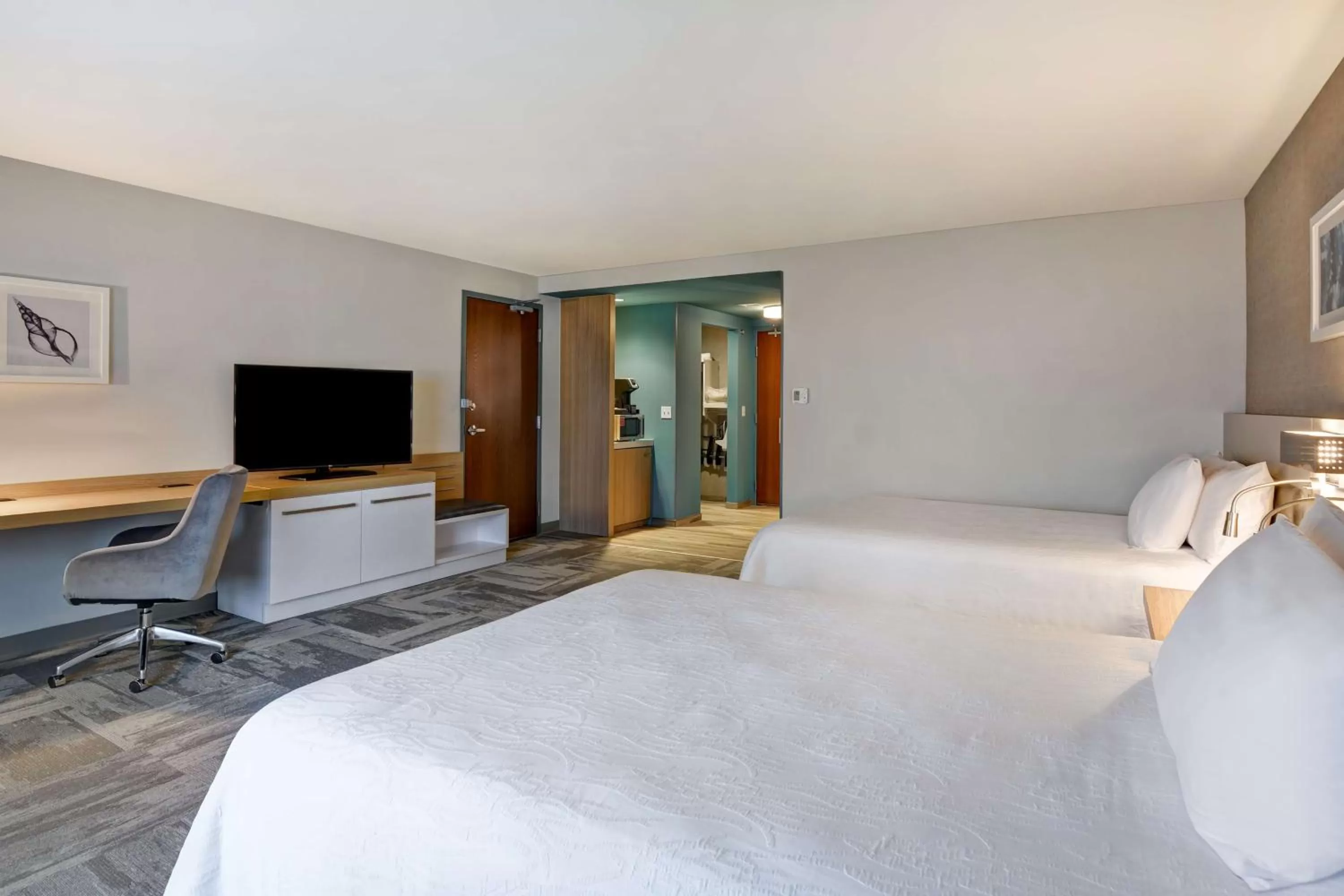 Bed in Hilton Garden Inn Destin Miramar Beach, Fl