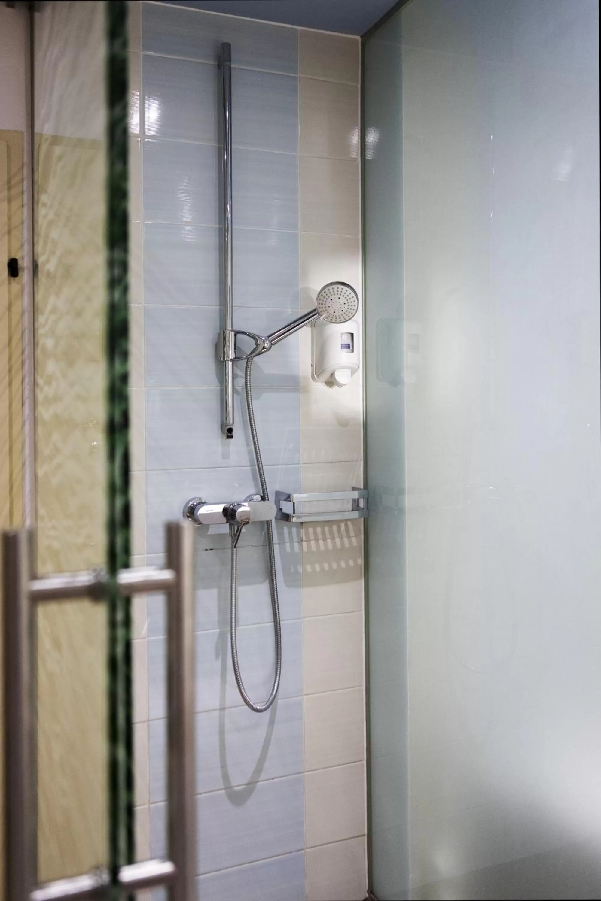 Shower in Hotel Paradiesquelle