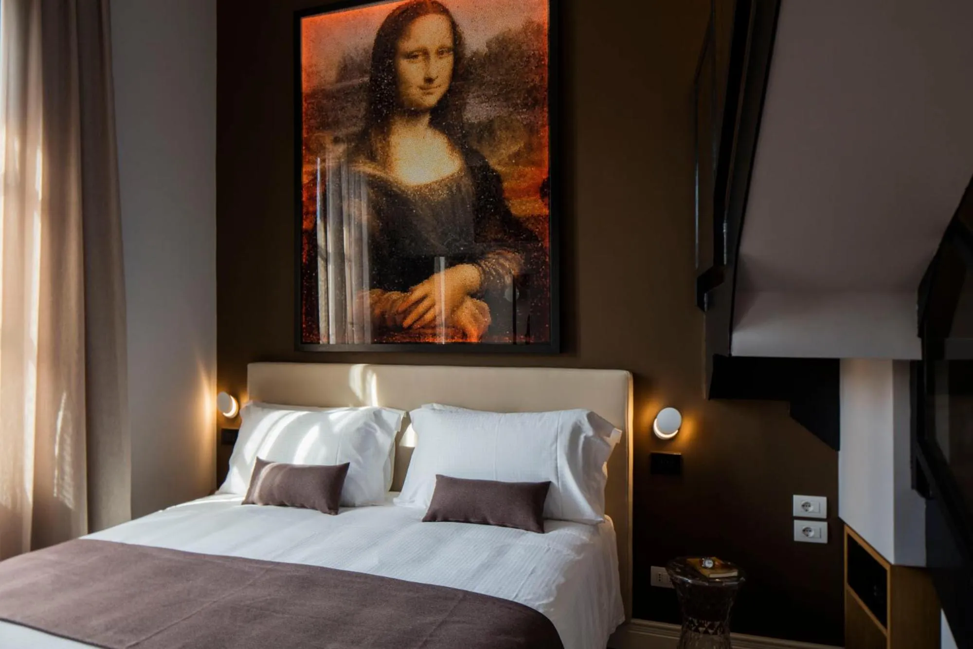 Photo of the whole room, Bed in The Frame Hotel