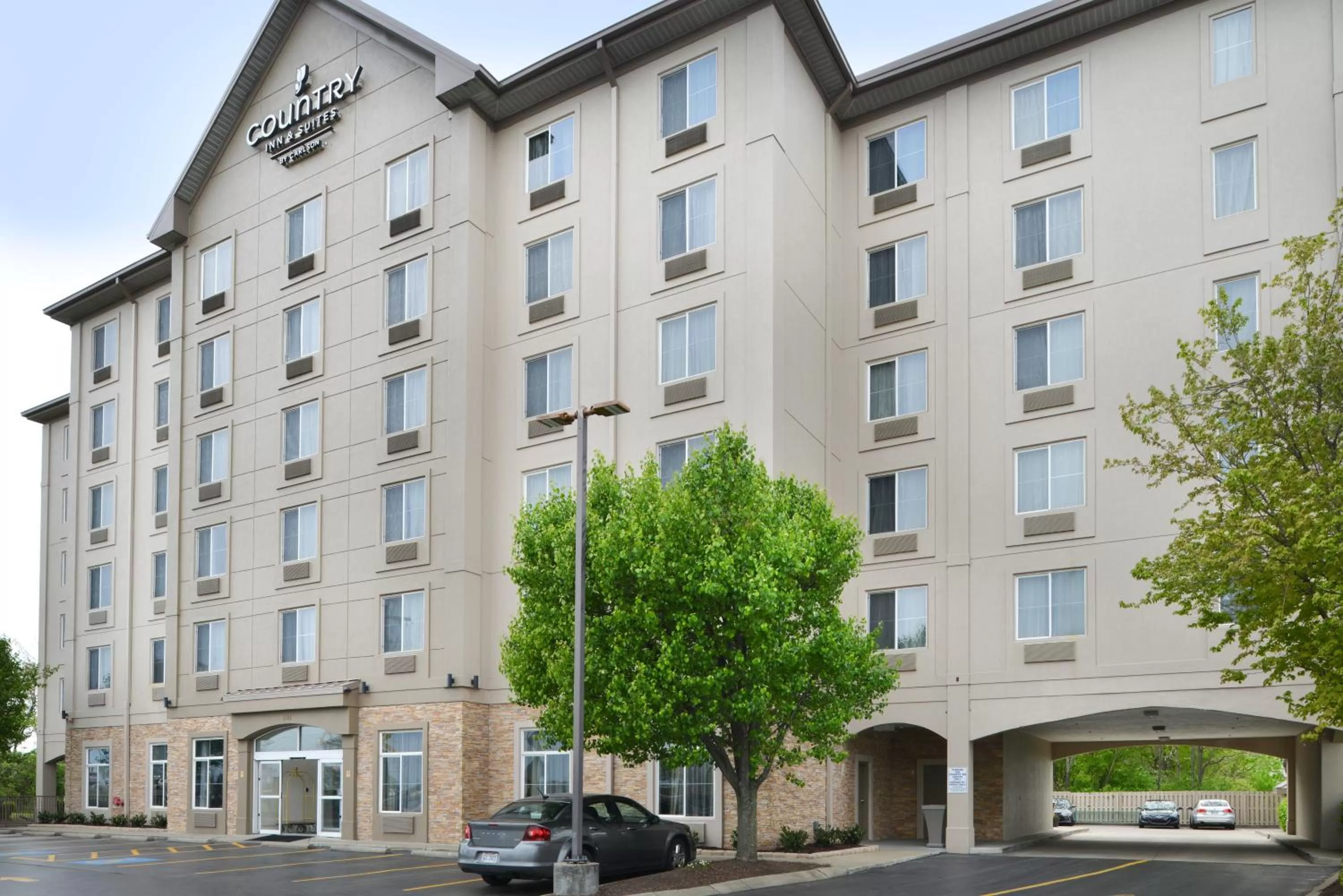 Property building in Country Inn & Suites by Radisson Nashville Airport TN