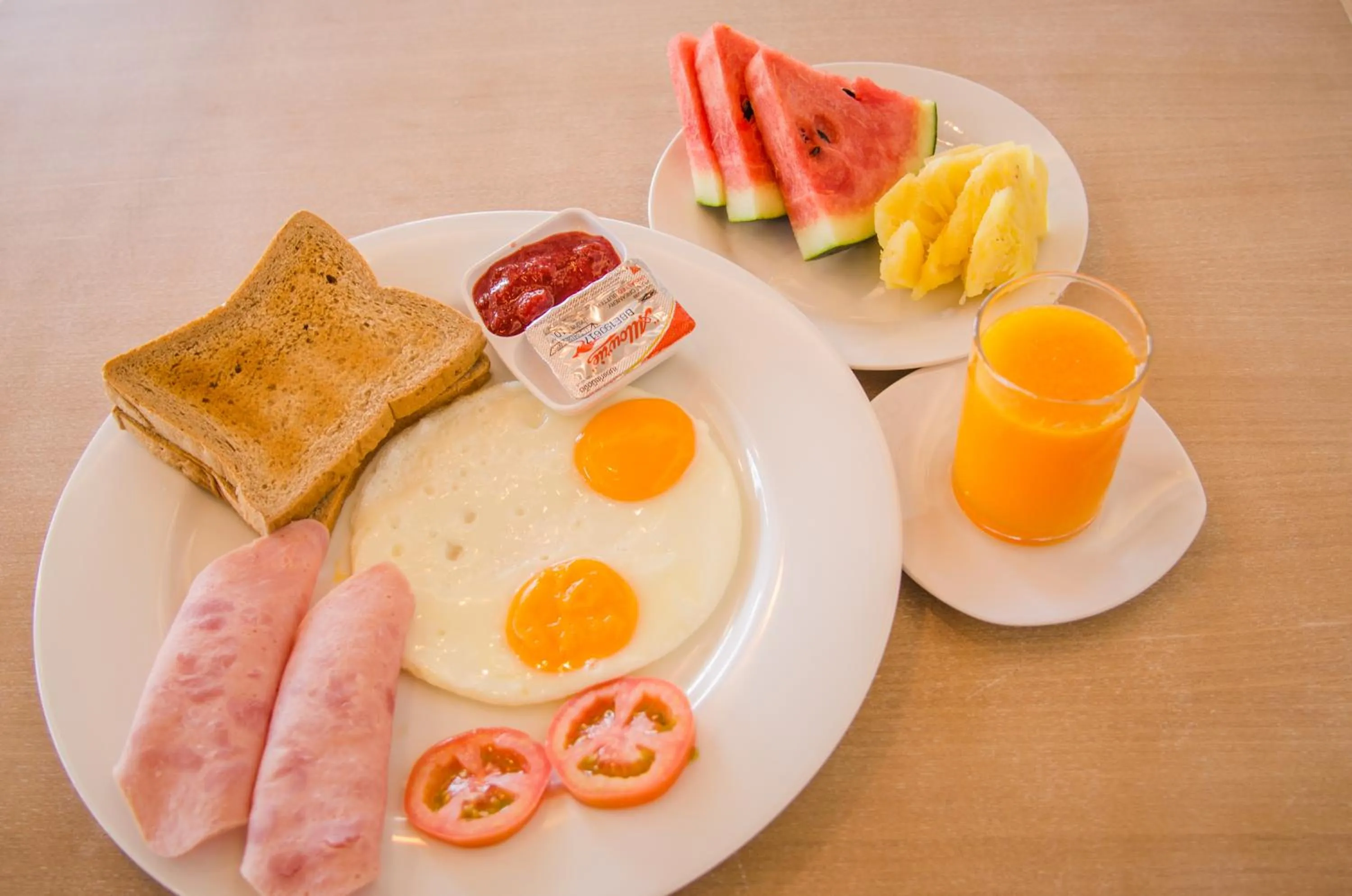 Restaurant/places to eat in Casa Bella Phuket