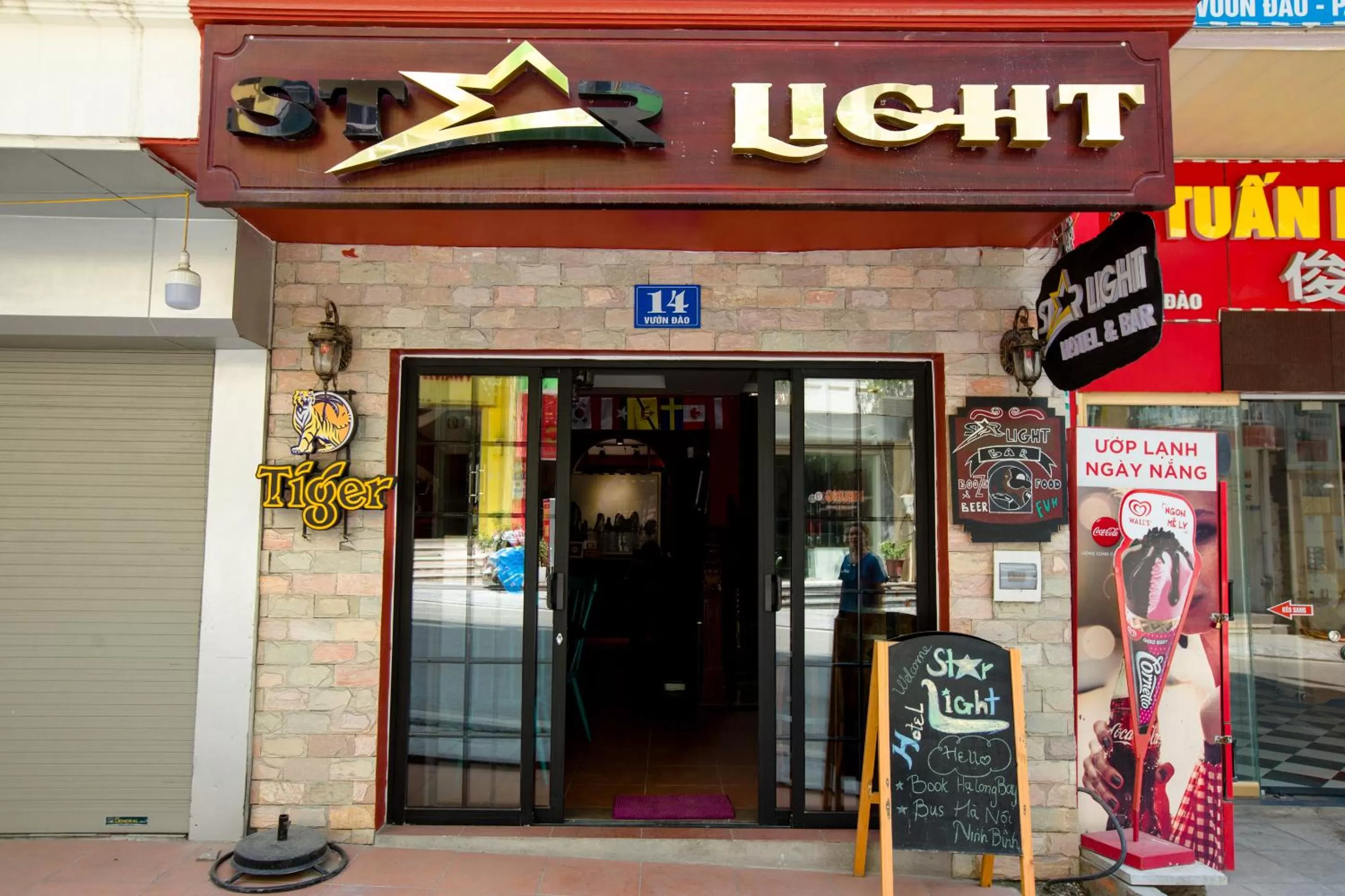 HaLong Starlight Inn & Travel