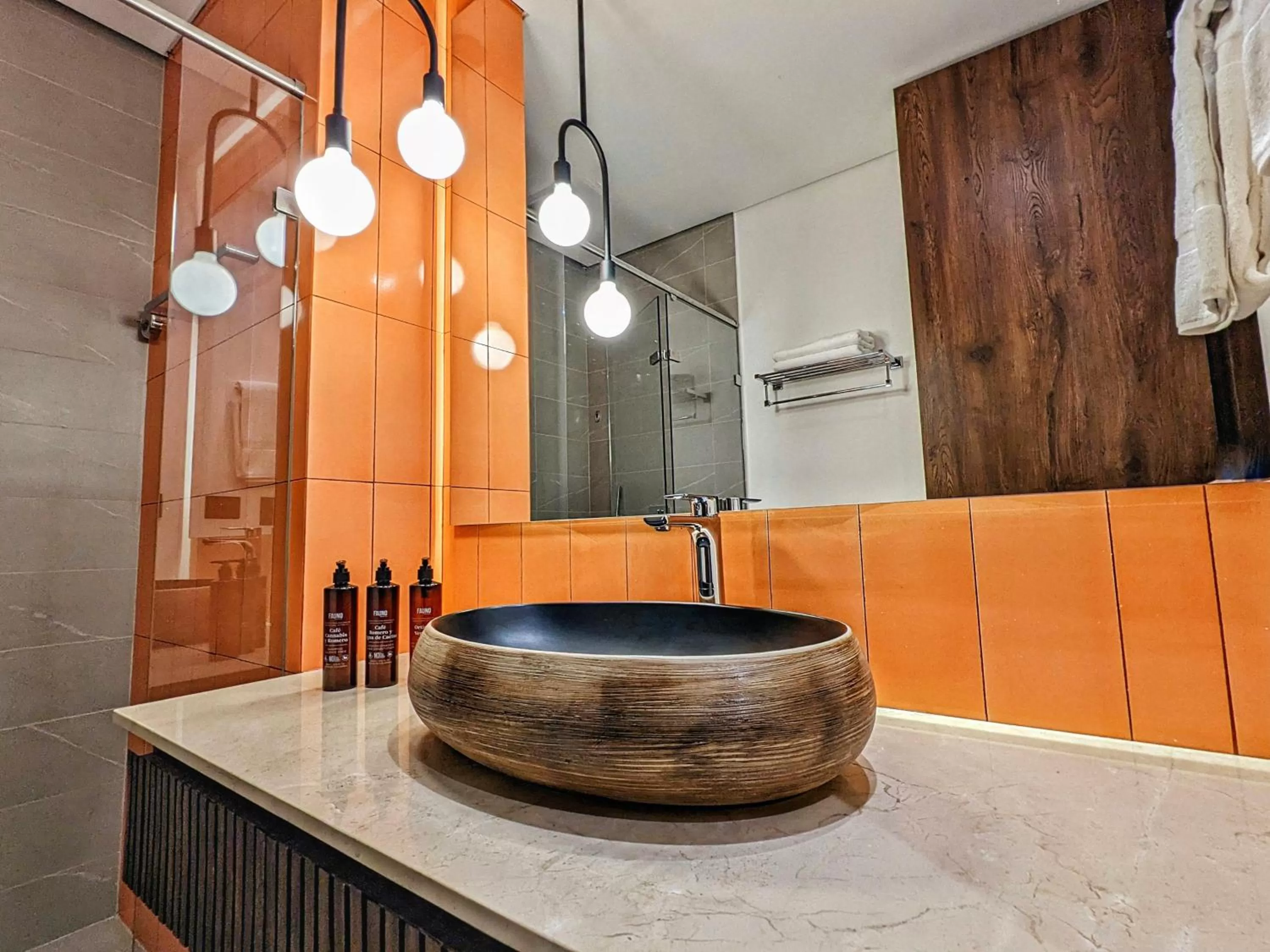 Shower in Blues Suites Medellín