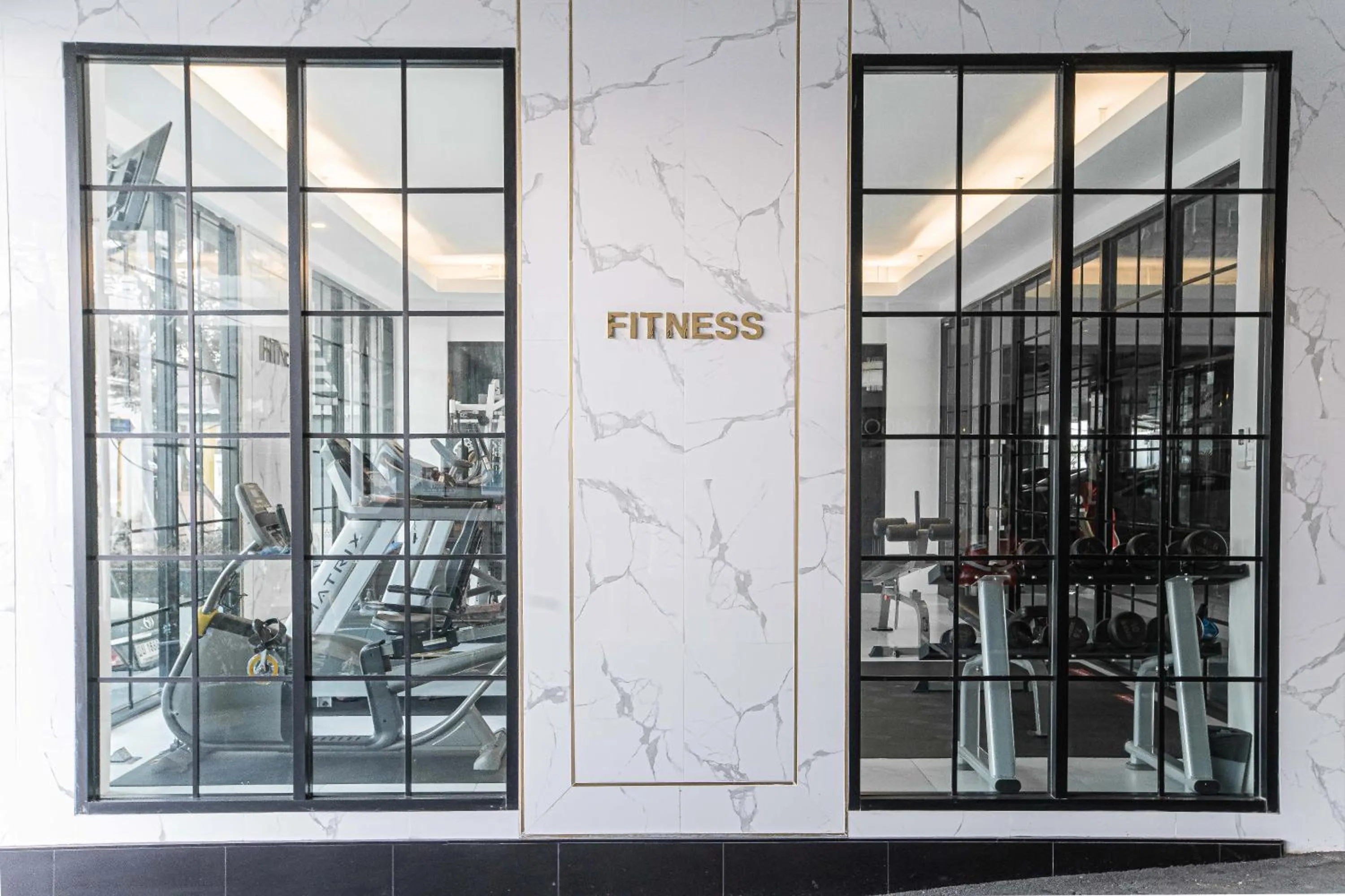 Marigold Sukhumvit - Free Shuttle to BTS Bearing Station