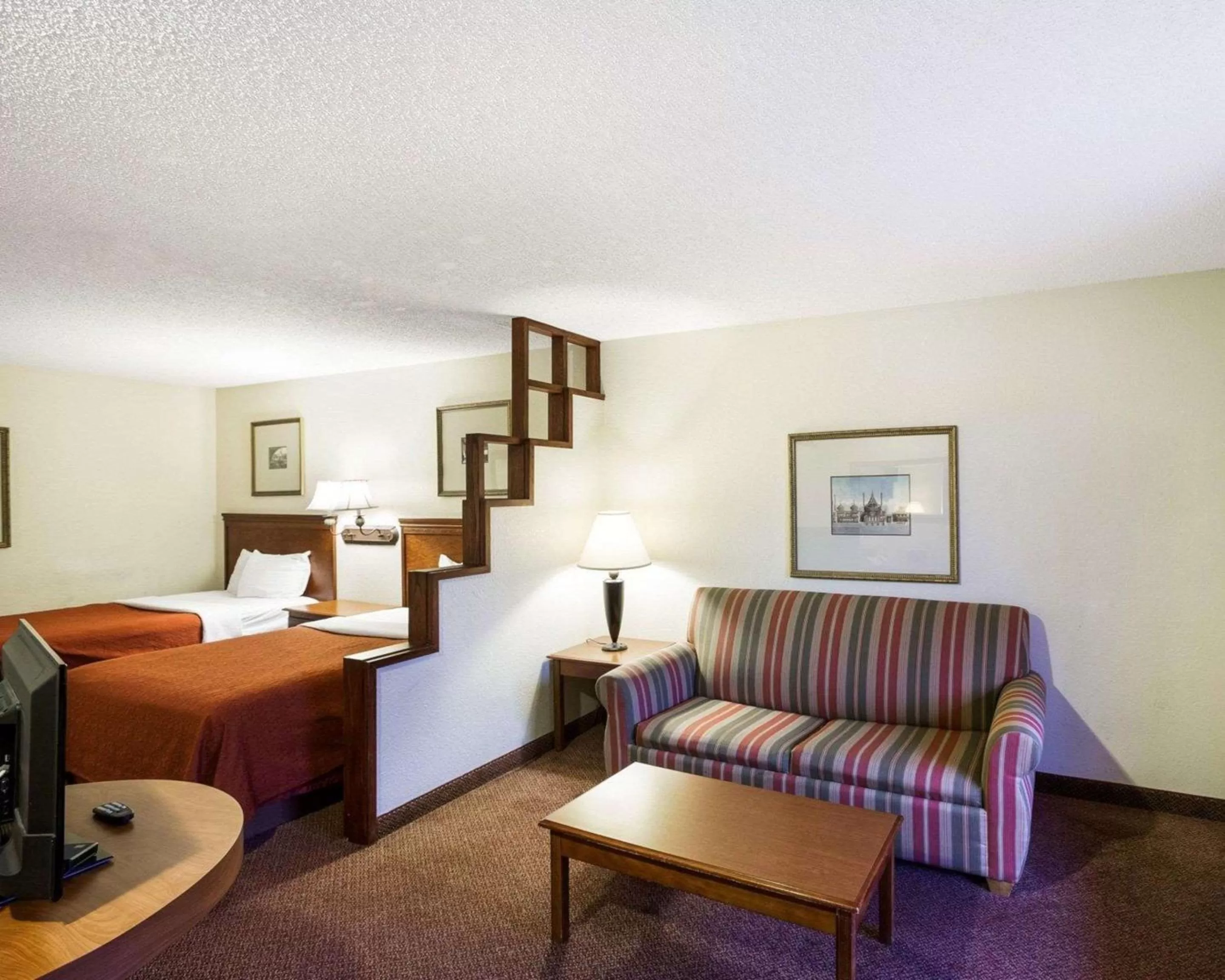Photo of the whole room in Rodeway Inn & Suites South of Fiesta Park