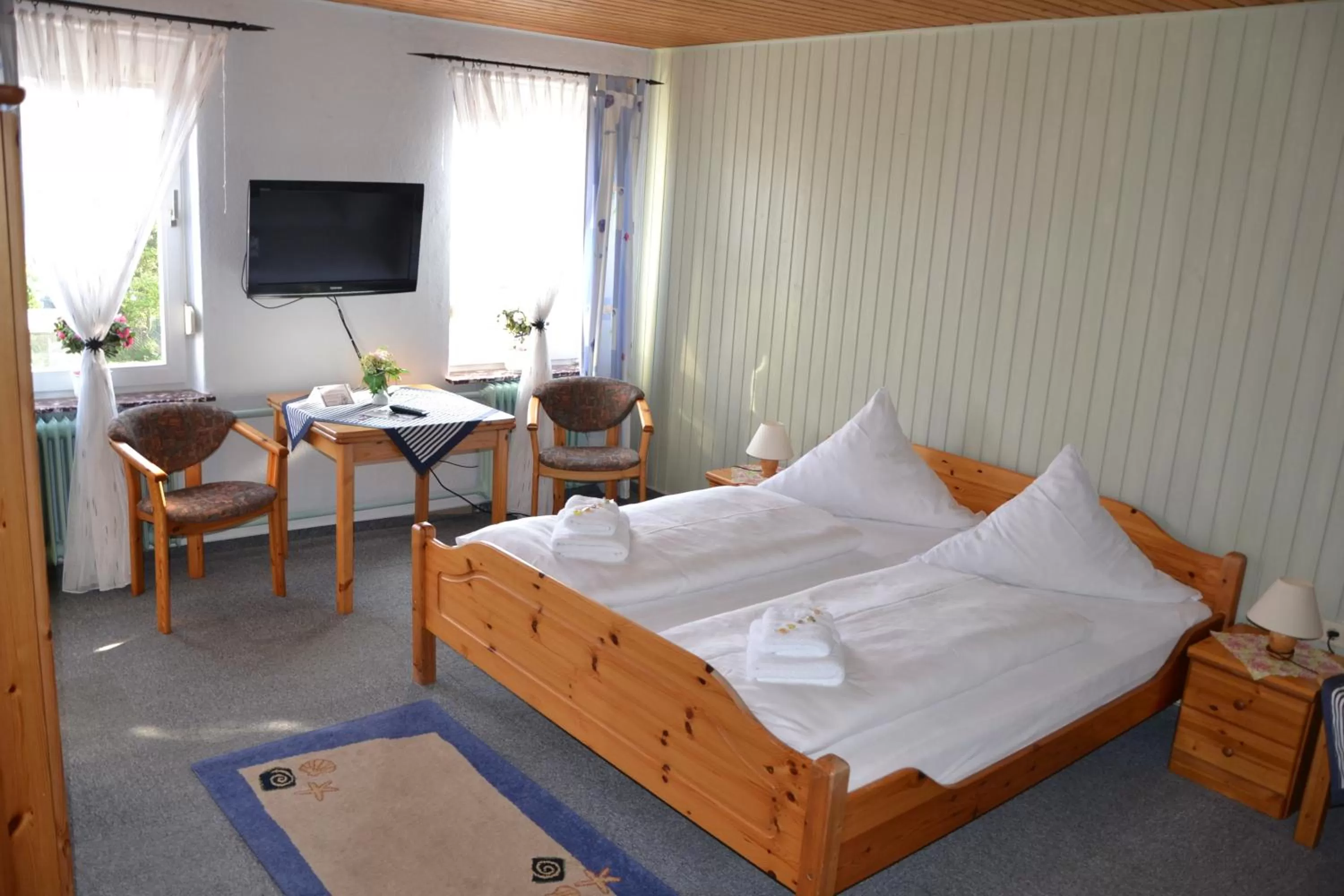 Photo of the whole room, Bed in Hotel Mühleneck
