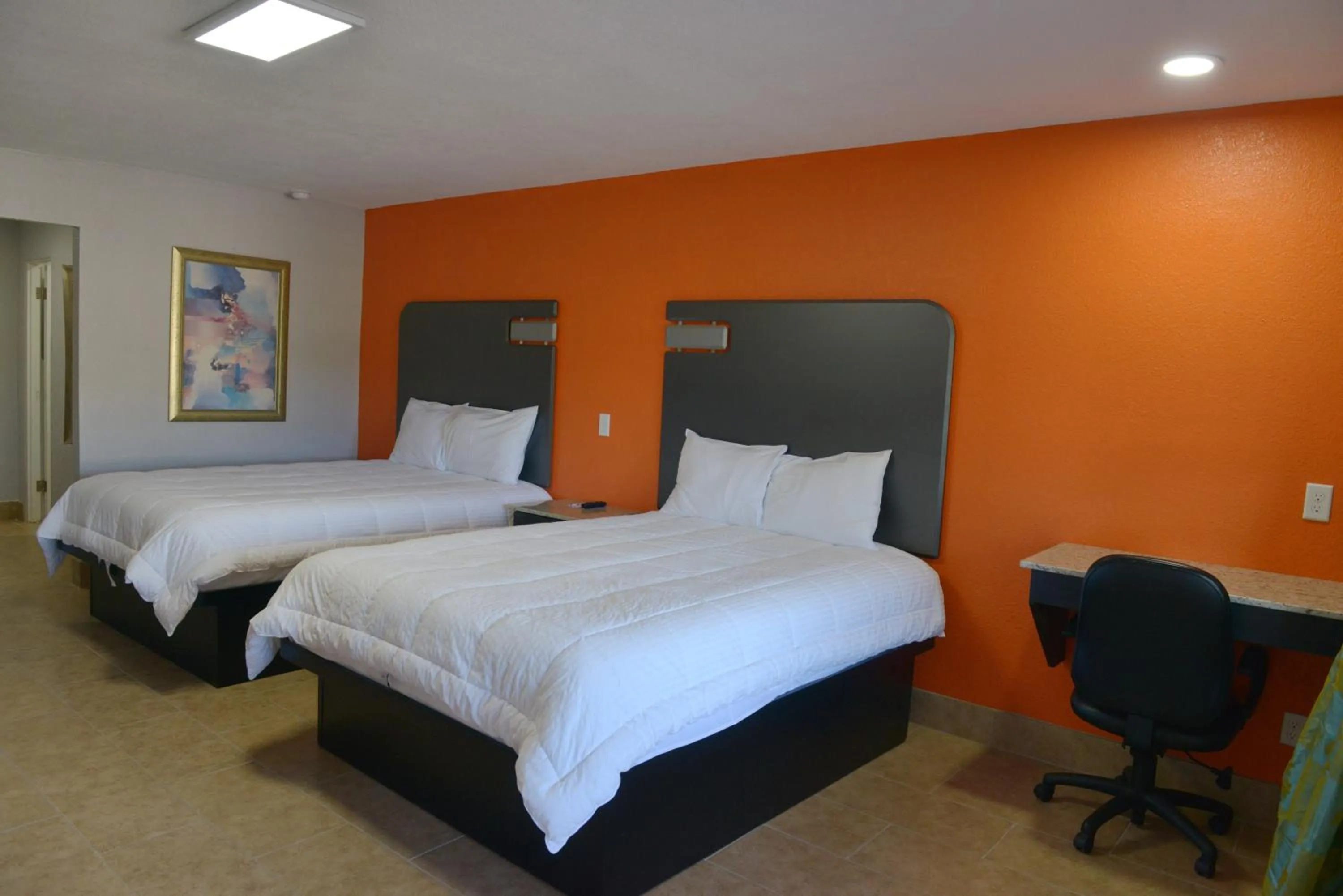 Bed in Rodeway Inn & Suites Winter Haven Chain of Lakes